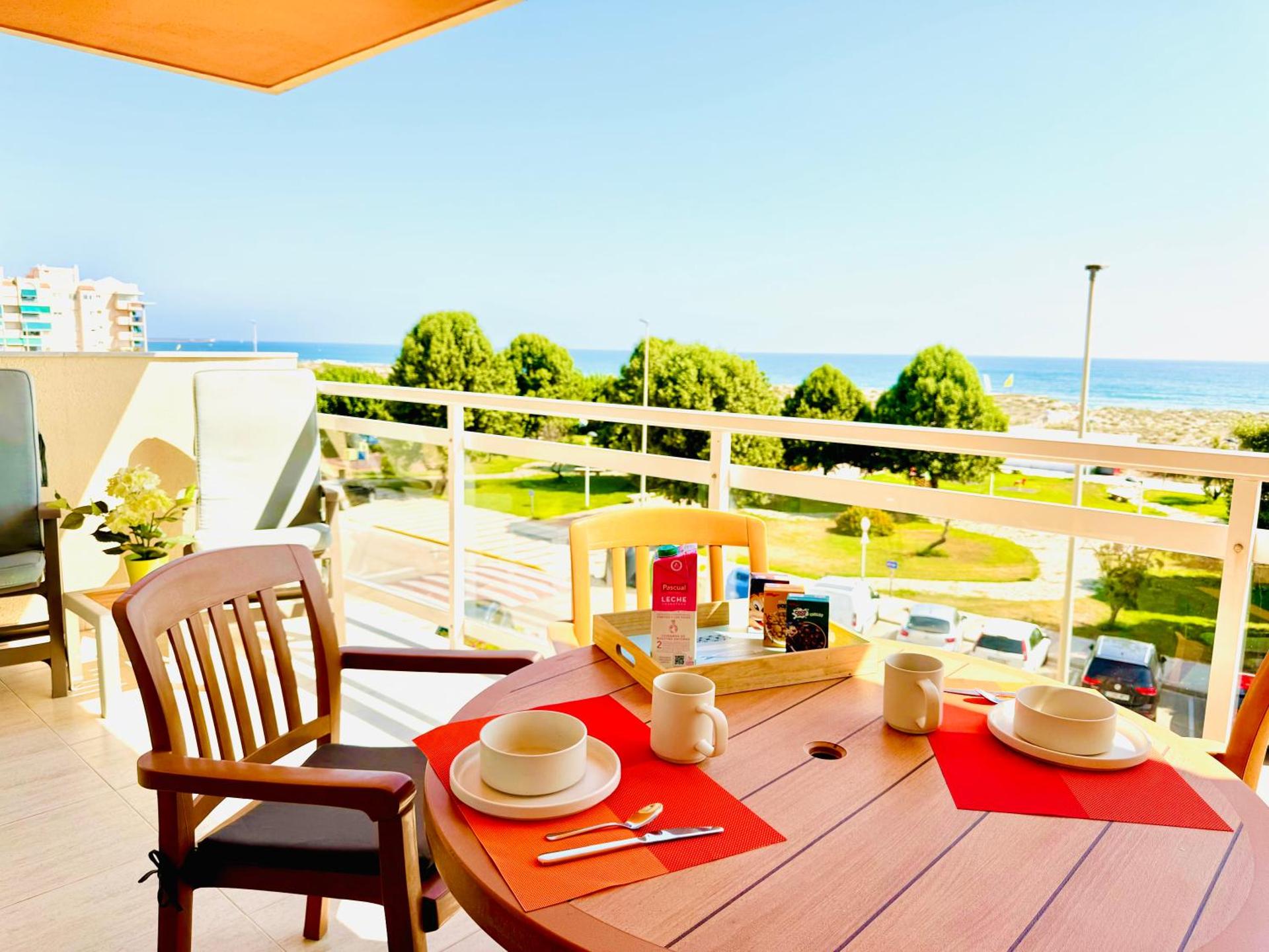 .Apartamento 1a linea de playa + piscina + parking DAIMUS