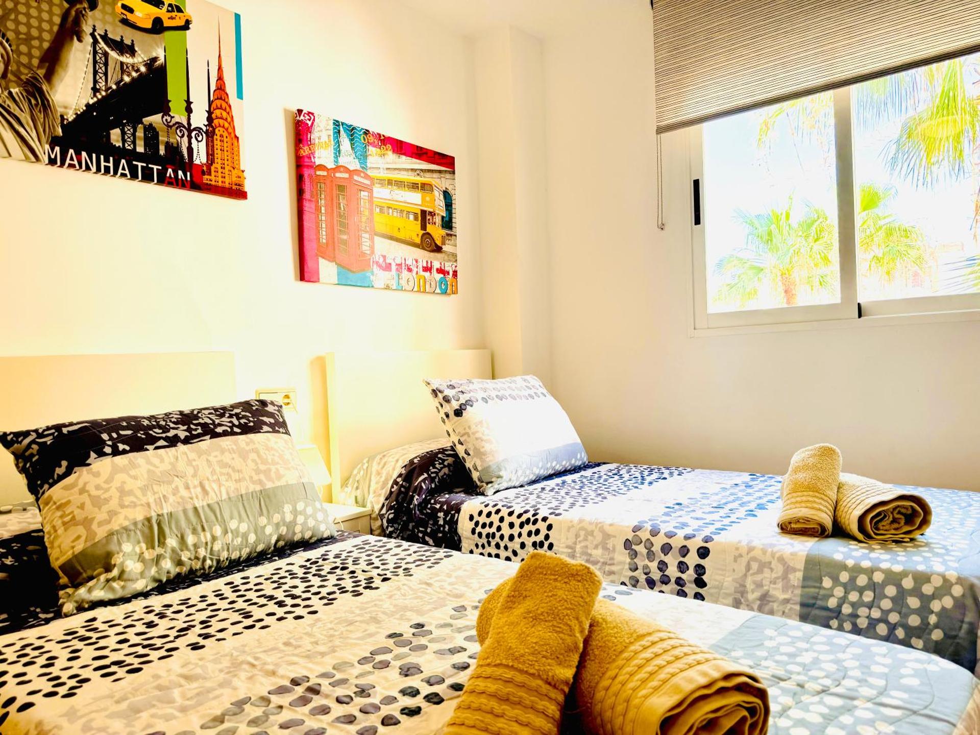 .Apartamento 1a linea de playa + piscina + parking DAIMUS