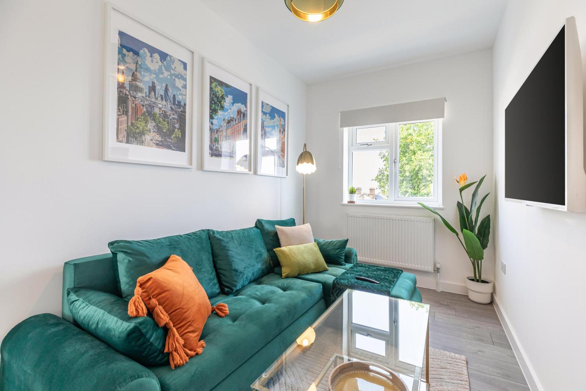 Communal lounge/ TV room