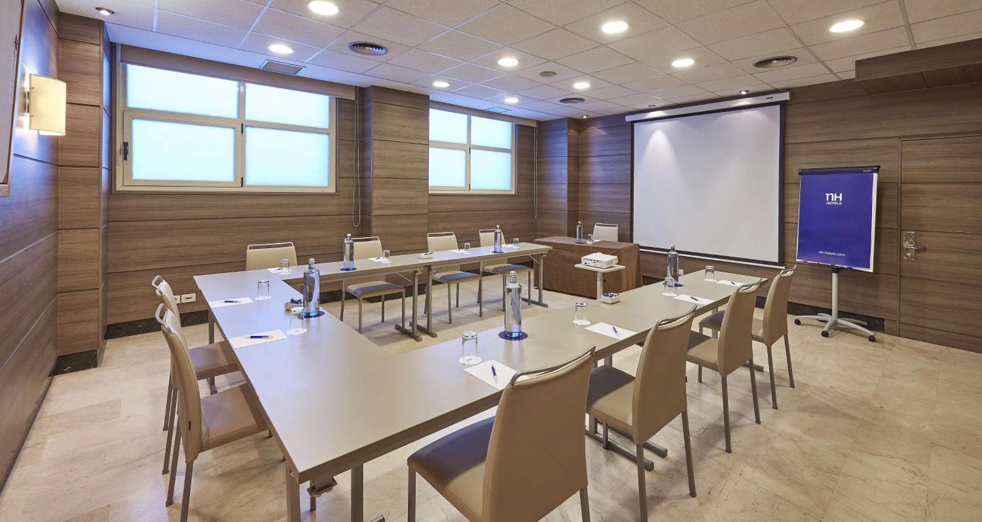 Meeting/conference room