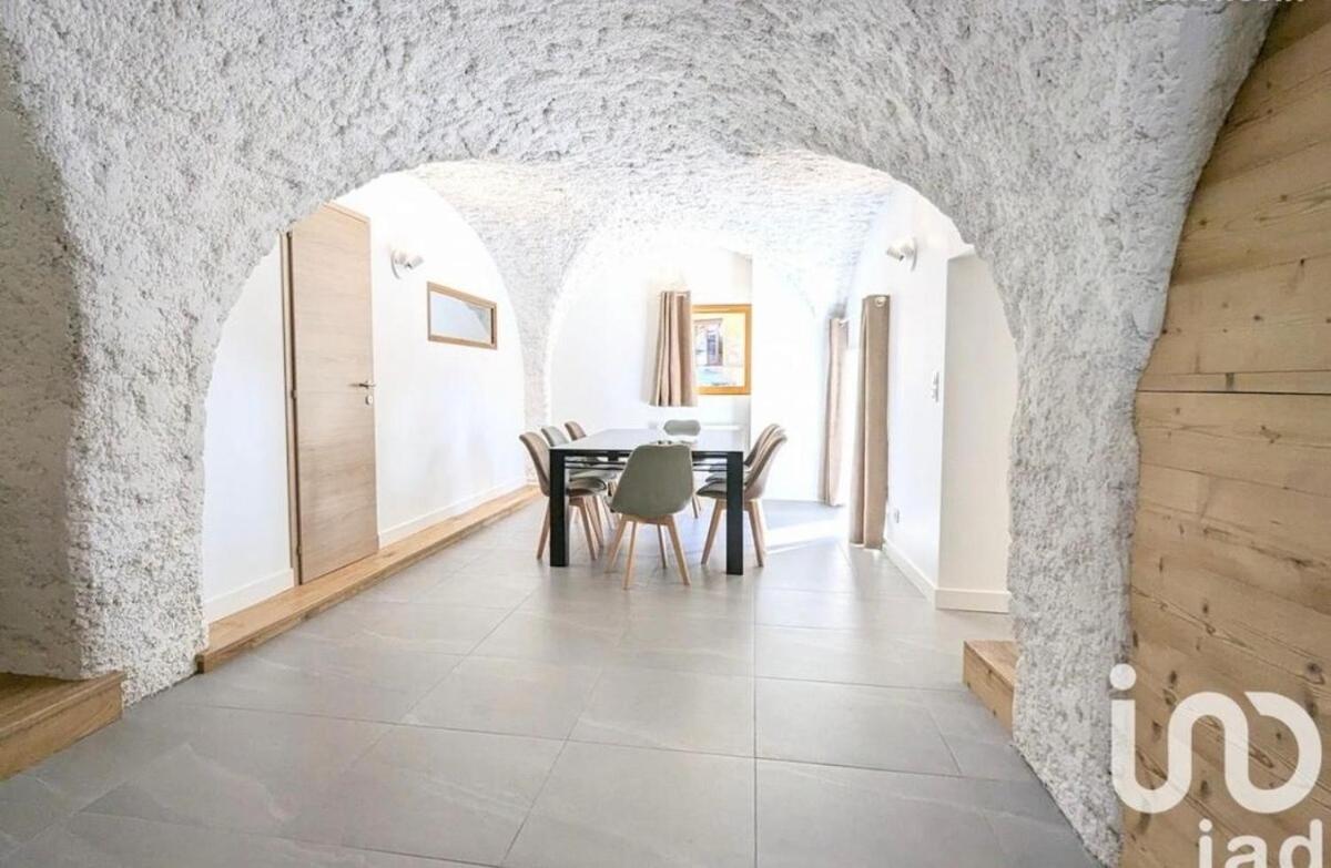 La Fontaine de l'Alpe d'Huez Gite And Spa