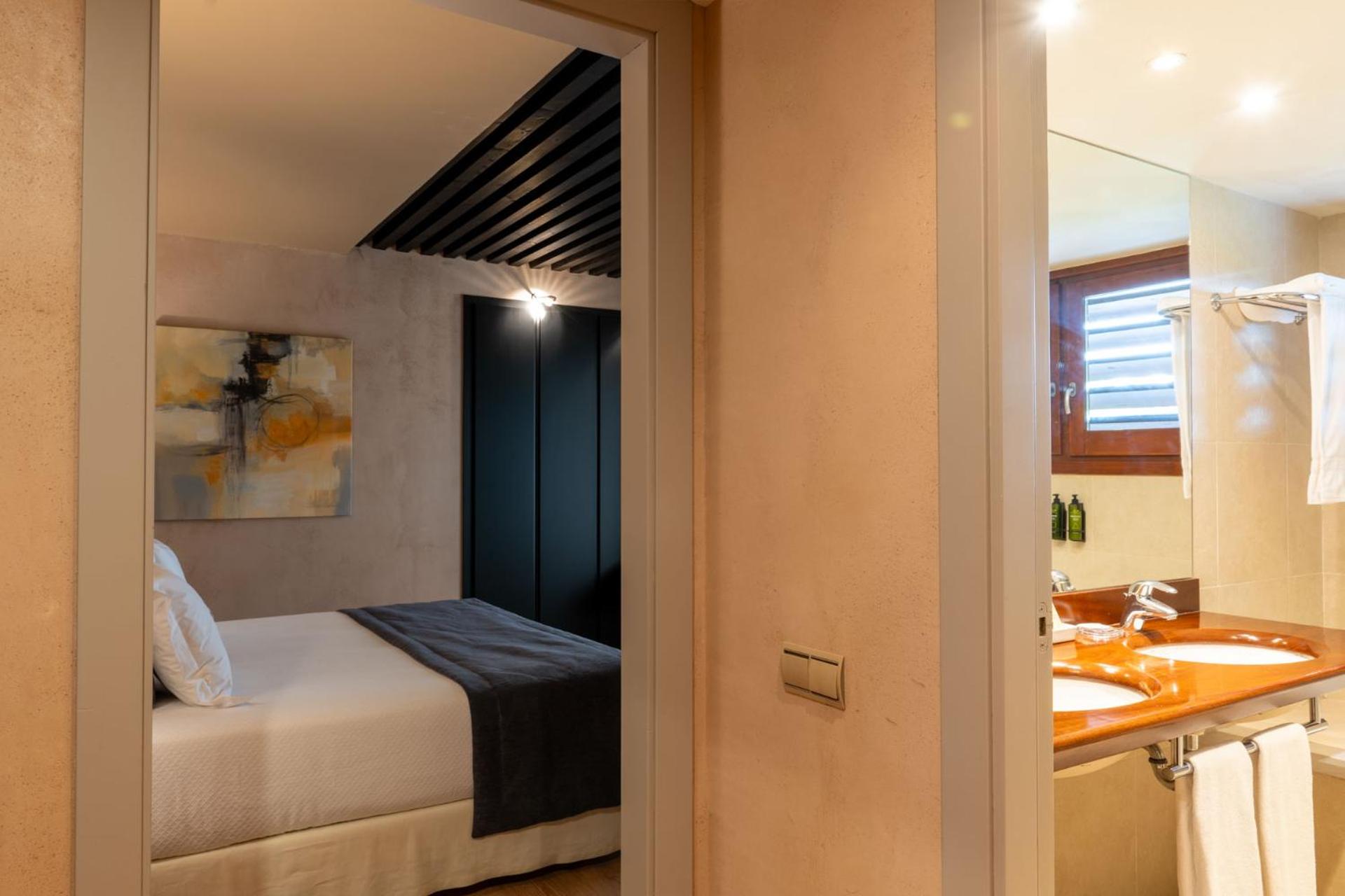 Comfort Double or Twin Room