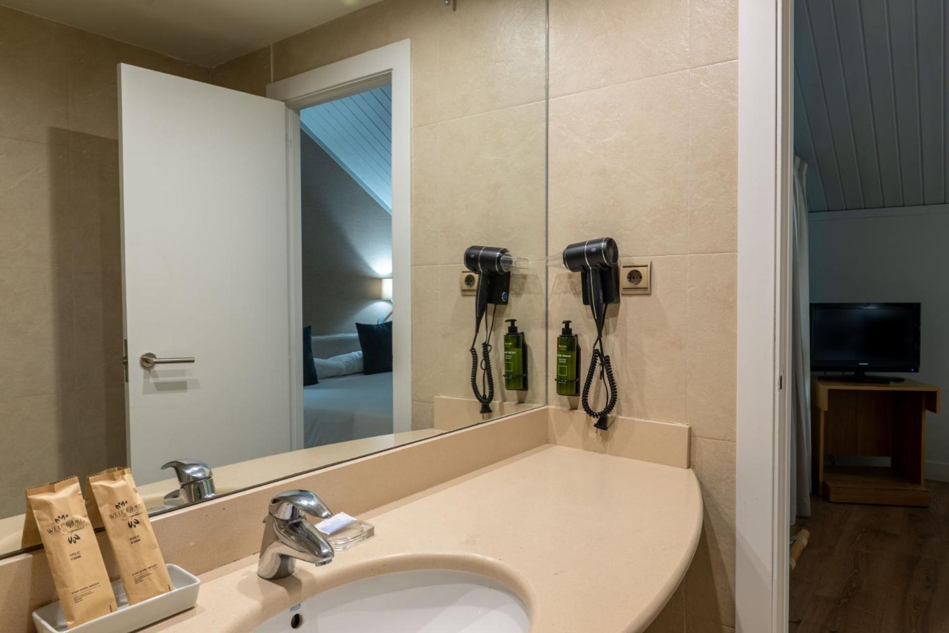 Basic Double or Twin Room - Annex