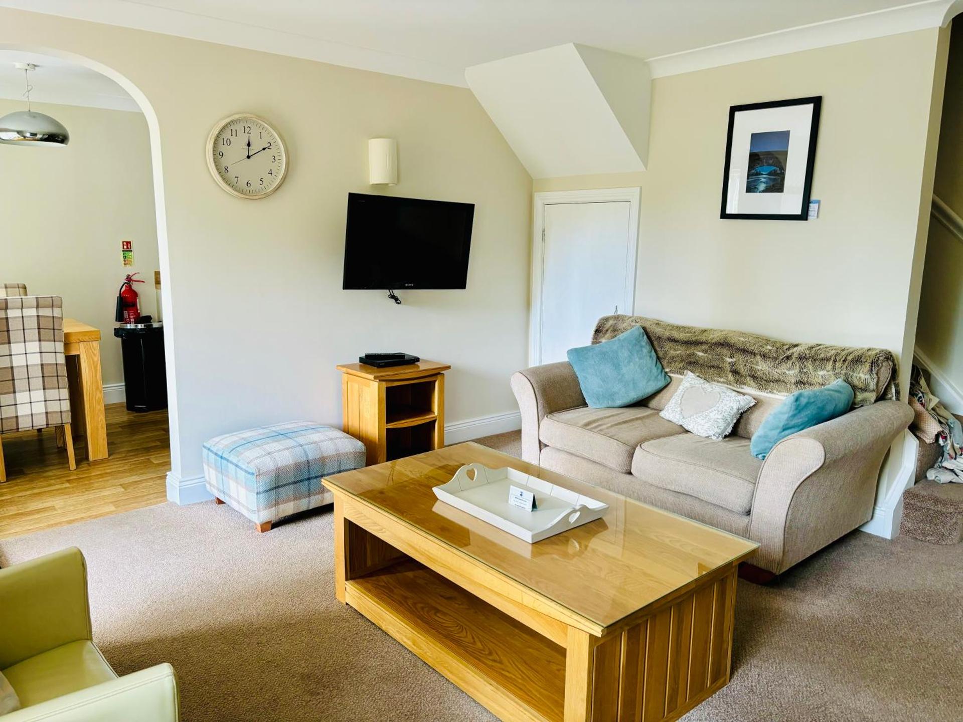 Communal lounge/ TV room