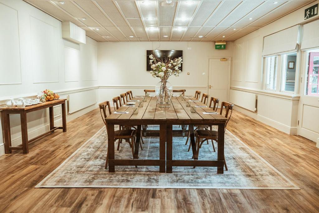 Meeting/conference room