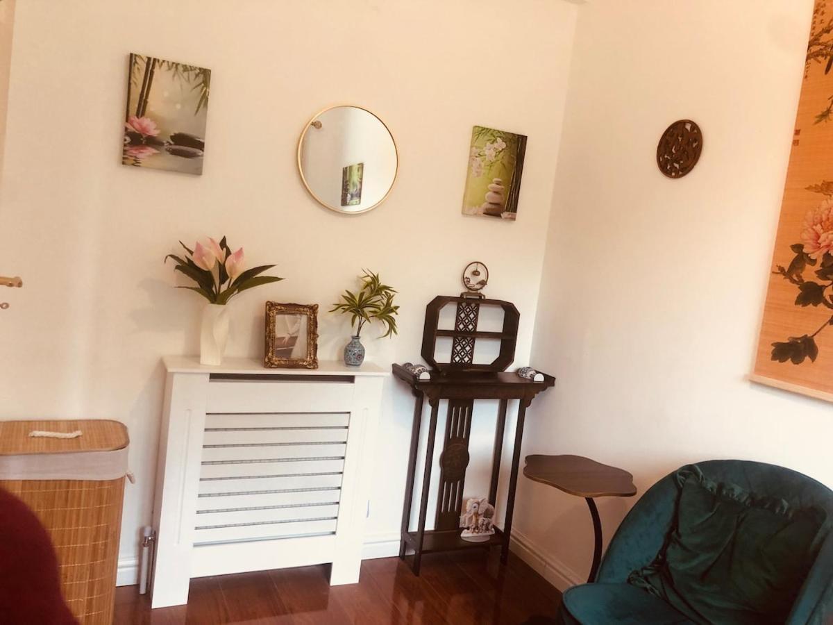 London Central 4 bed House with Garden