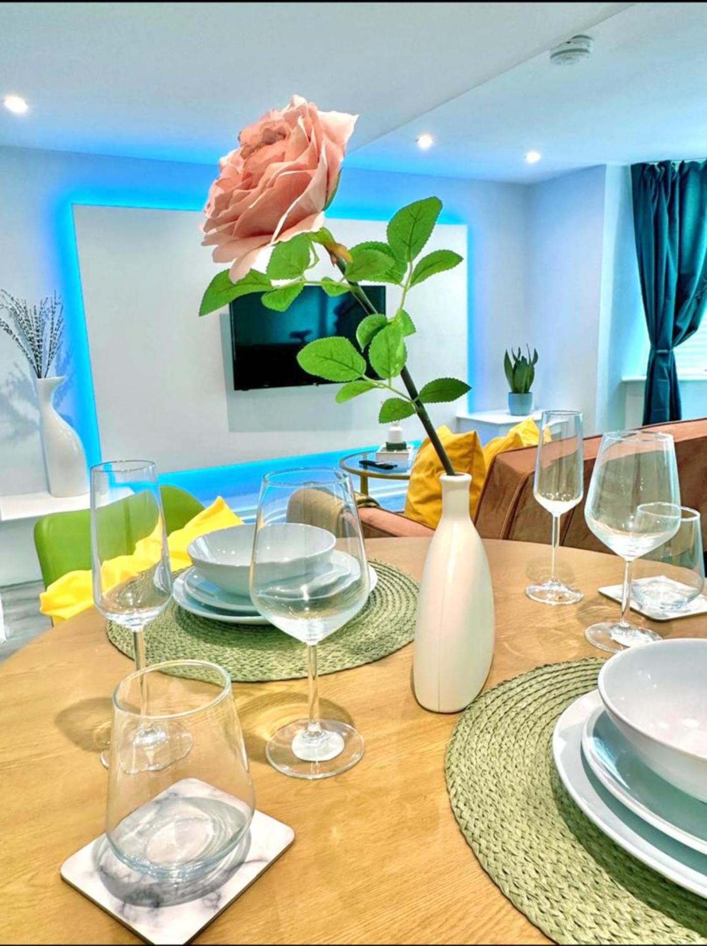 Communal lounge/ TV room