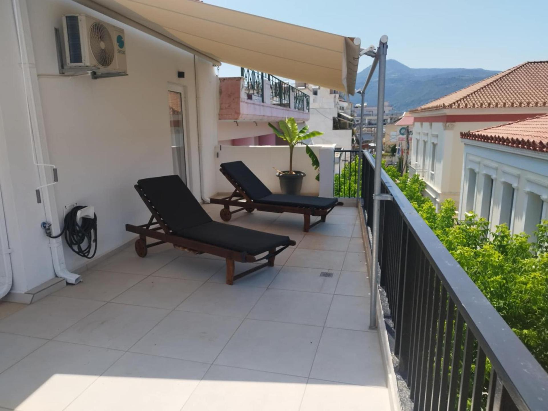 Petmeza Top Aigio City F