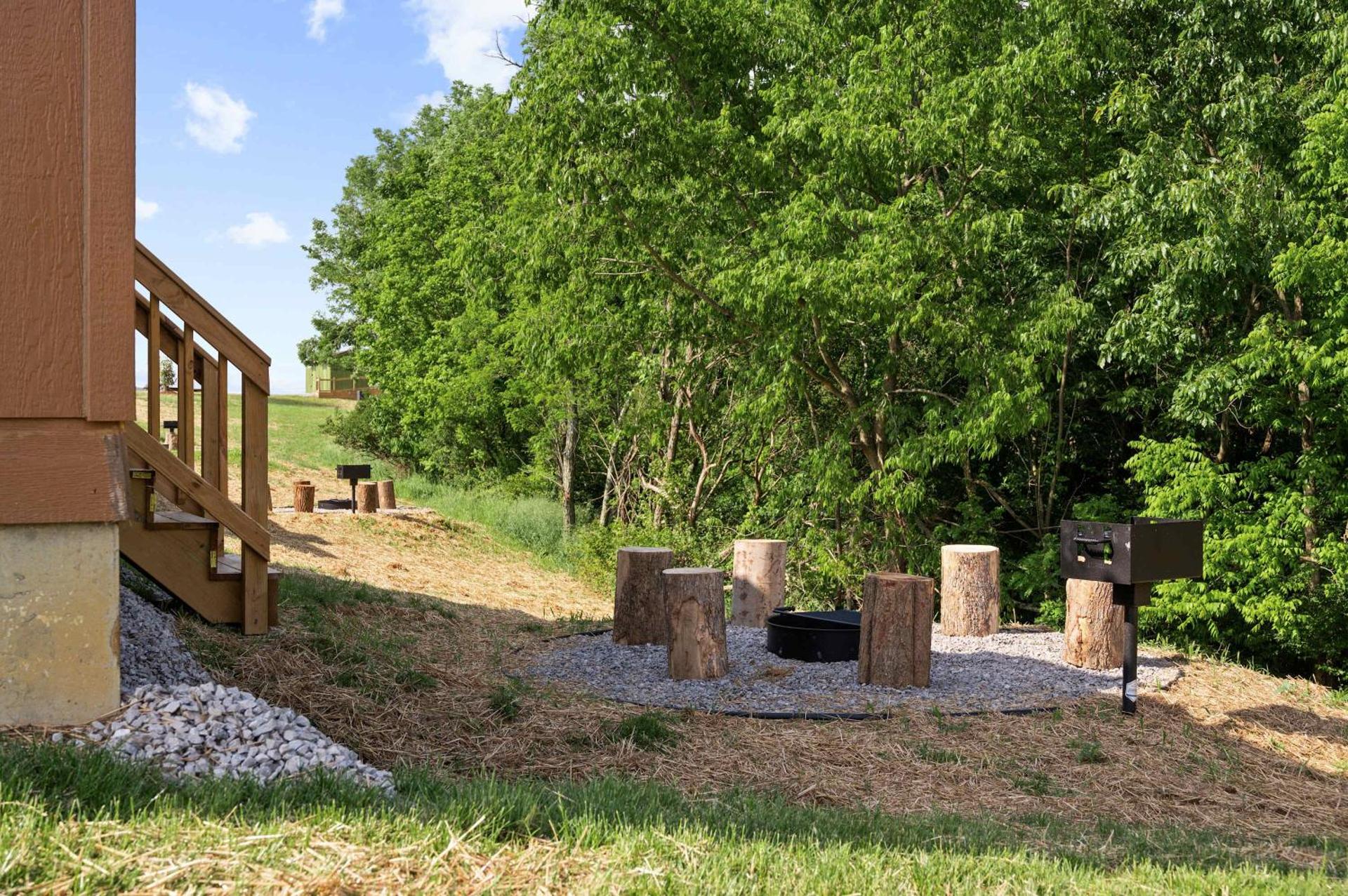 The Lodges at Eden Reserve - Pet Friendly Cabins Near Ark