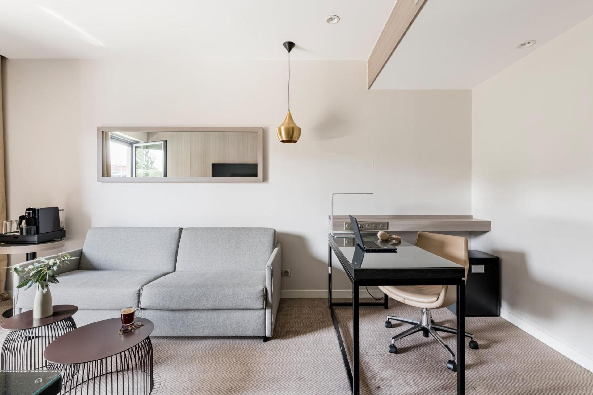 Photo of the whole room