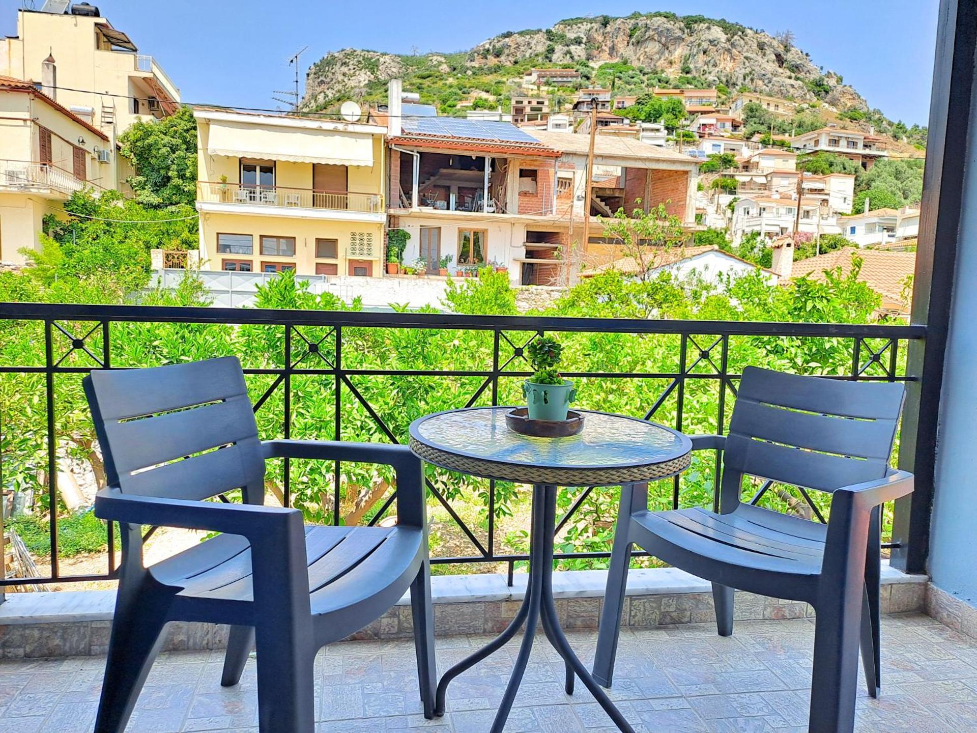 Apartment with Garden View