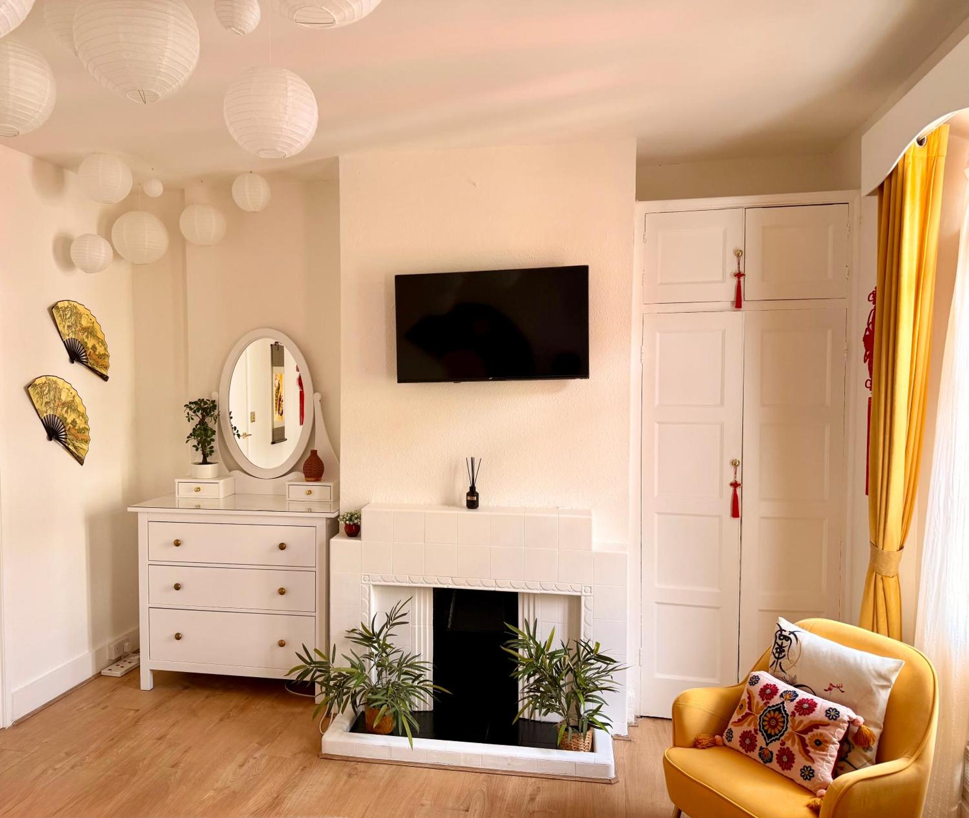 Candy Cafe Apartment