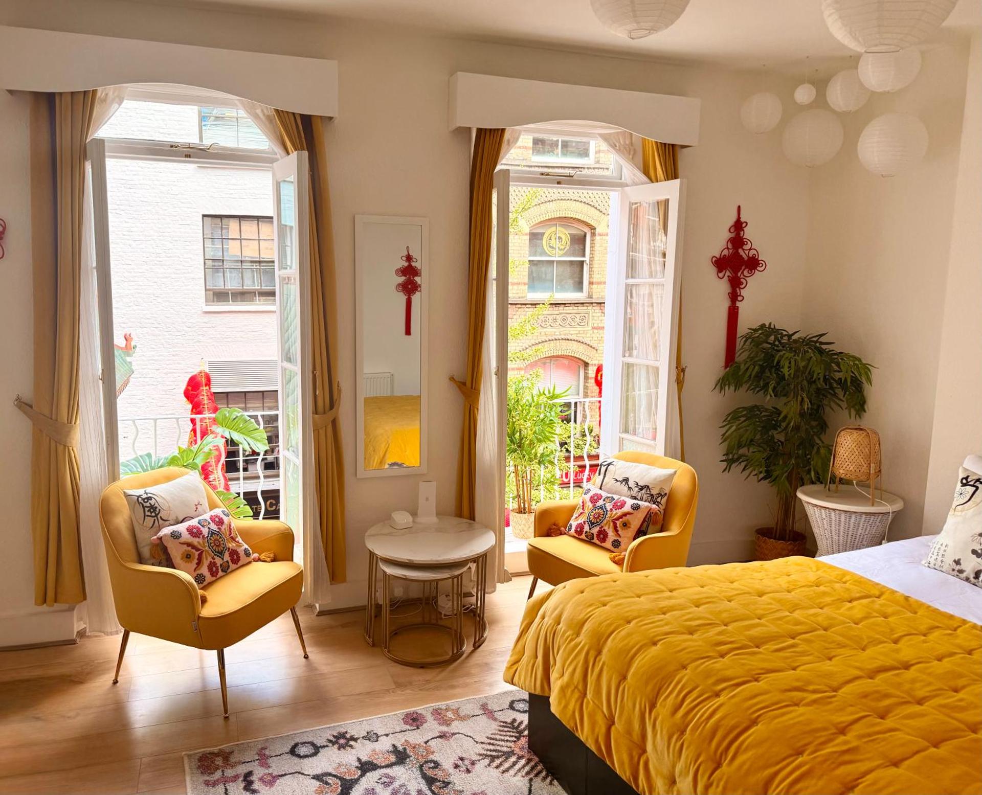 Candy Cafe Apartment