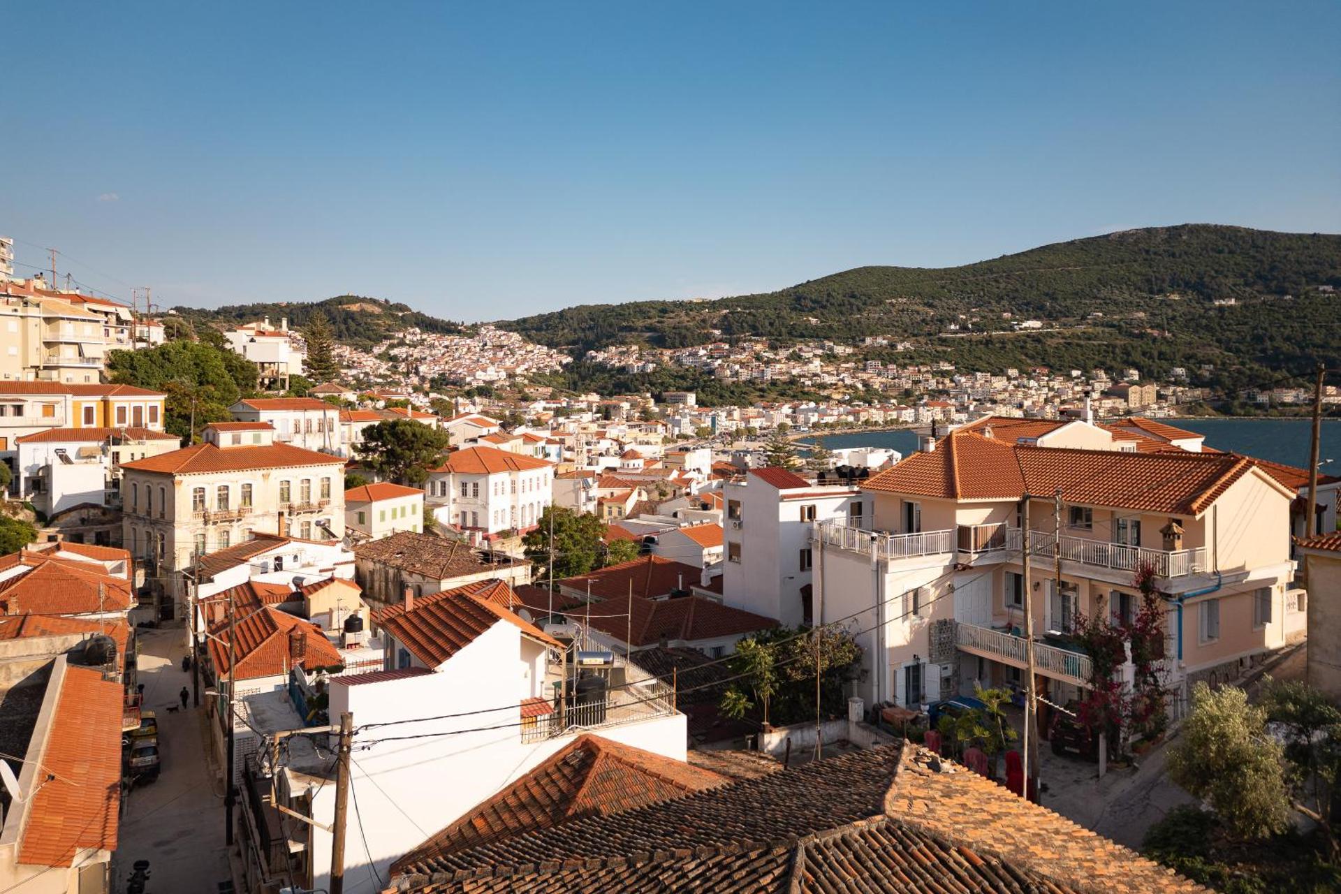 Dioni, Central Luxury Apartment