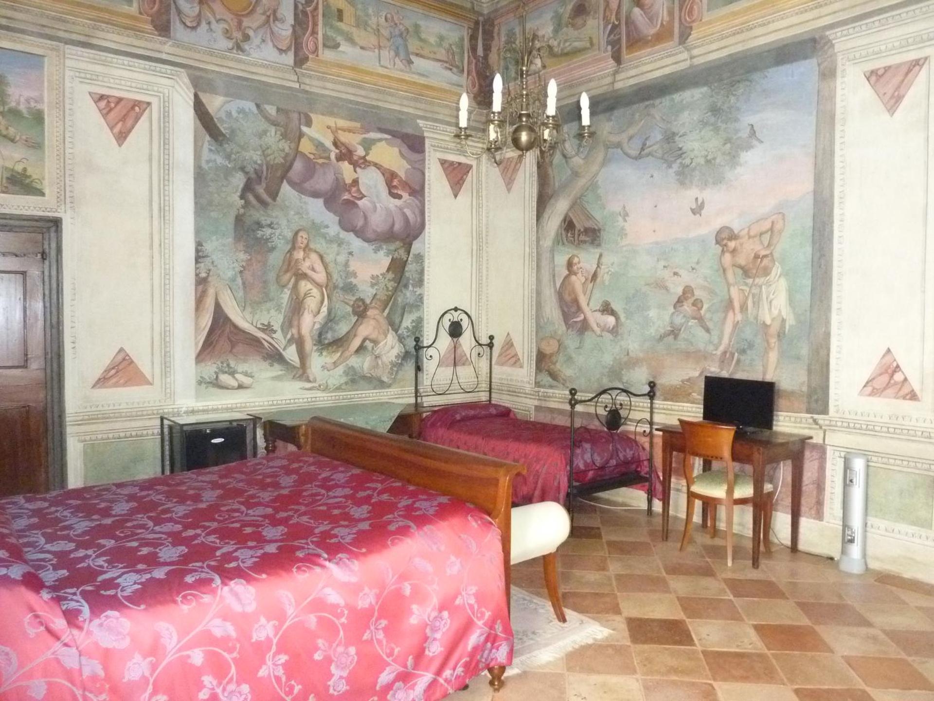 Triple Room with Private Bathroom