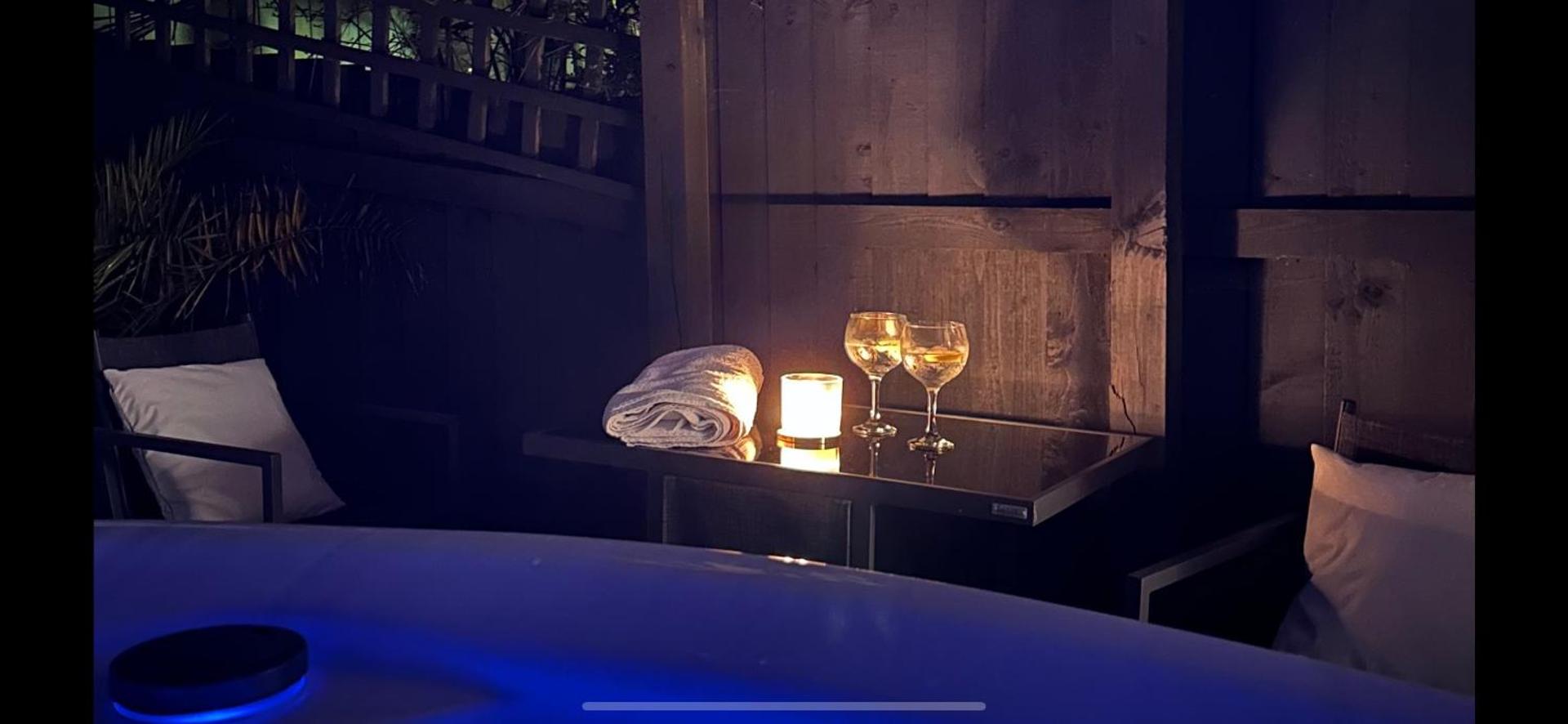 TorquayTownhouse with Hot Tub 200m from Beach - Free WiFi Sky Glass