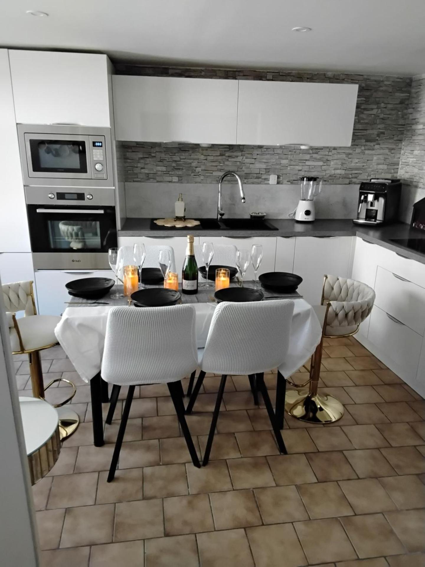 Un été sans fin - 3 chambres- 3 lits - balnéo