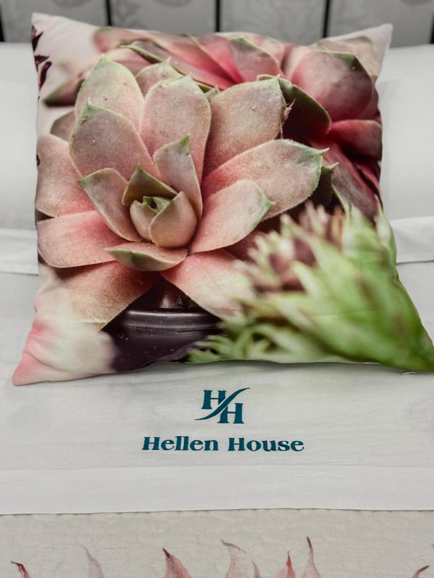 Hellen House Monopoli