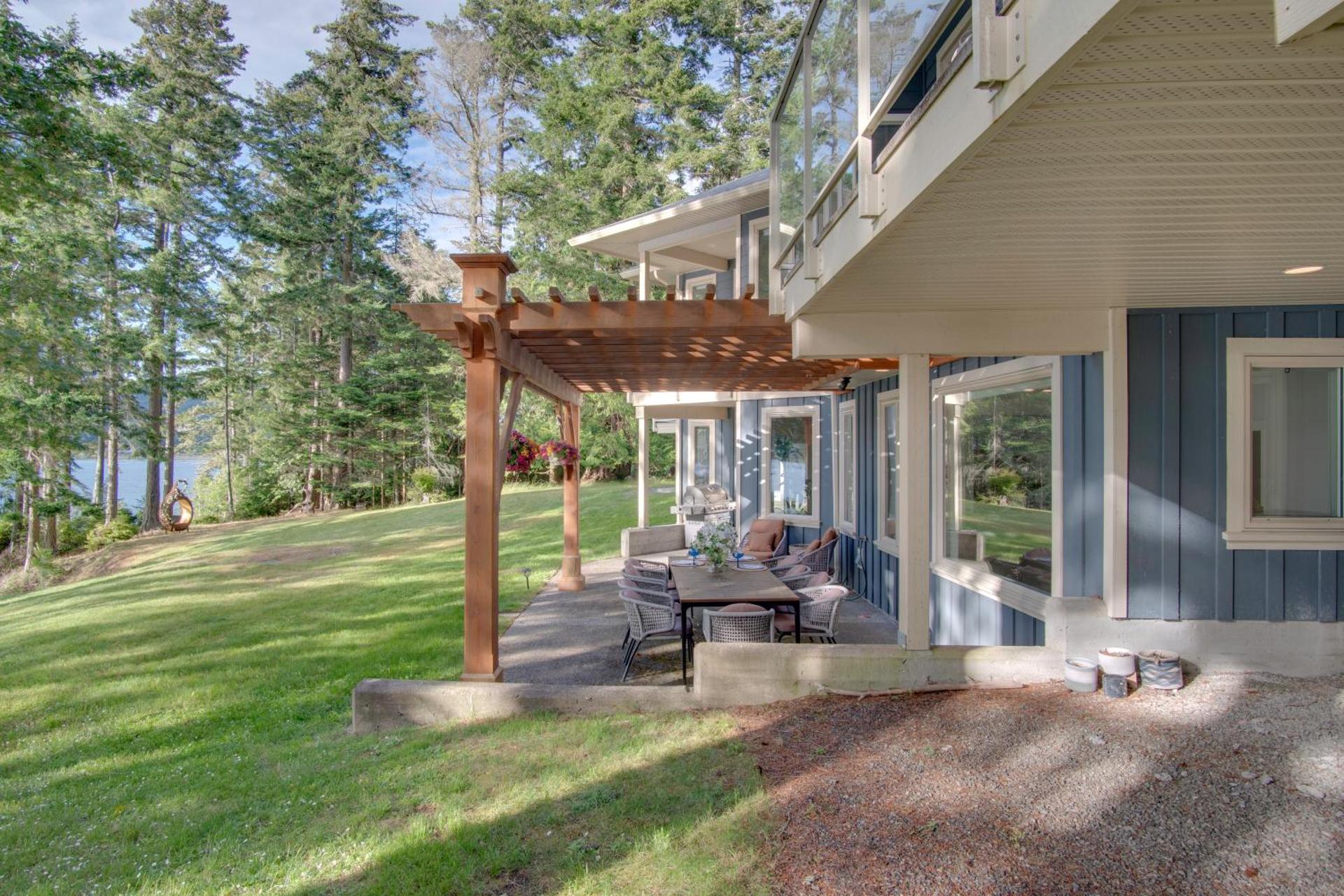 East Sooke Hideaway