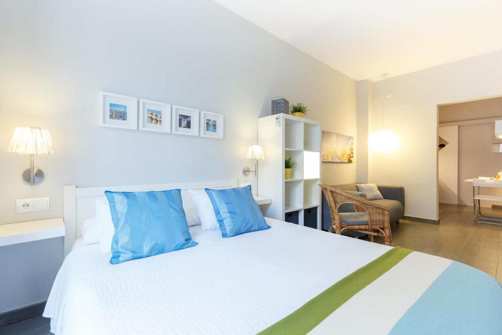 Photo of the whole room