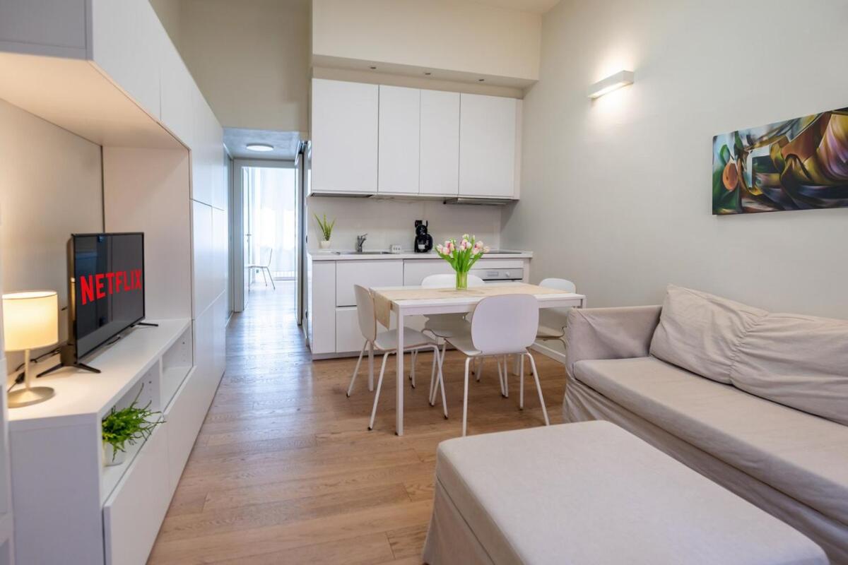 A 400m dalla metro con WiFi più parcheggio privato bici