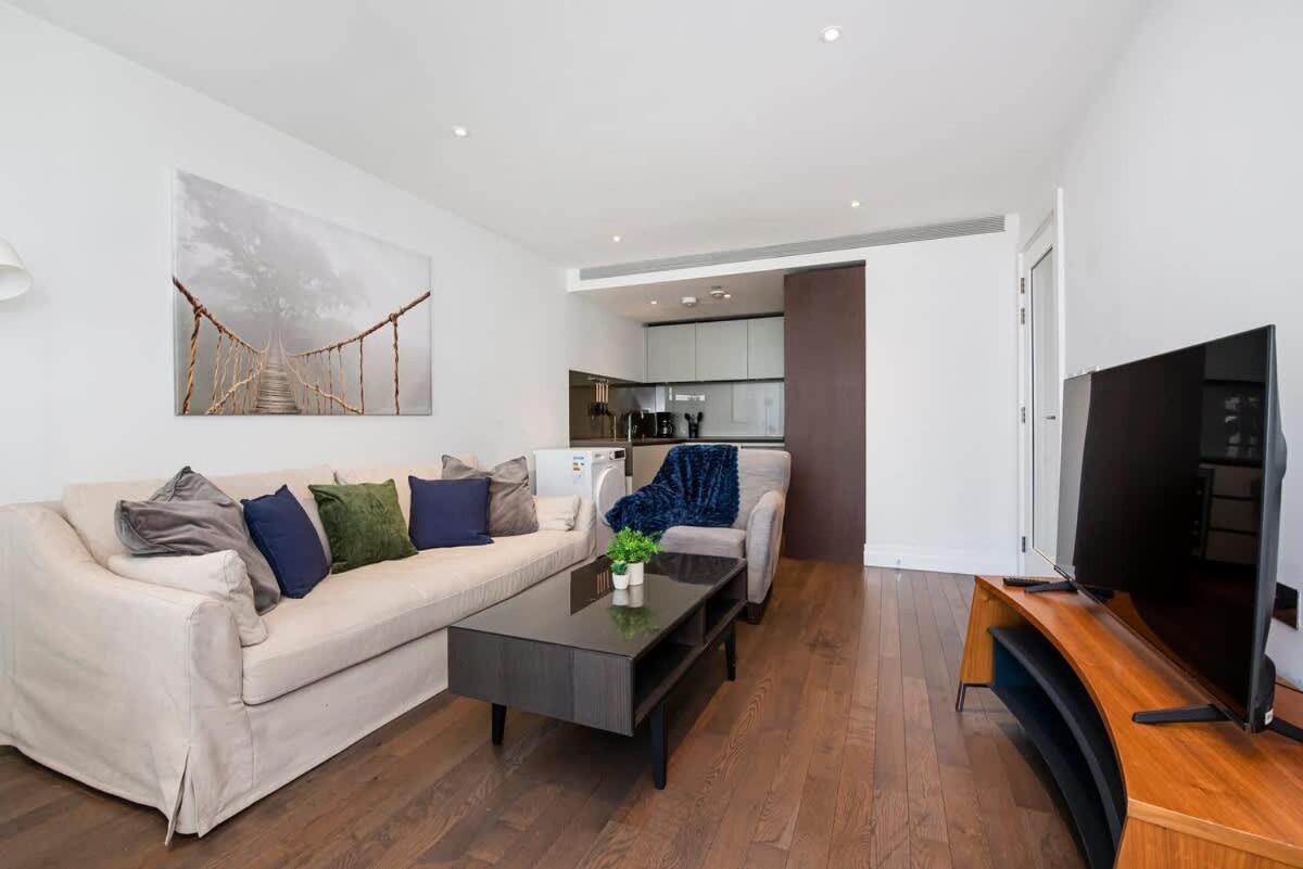 2 Bed Flat Big Ben View