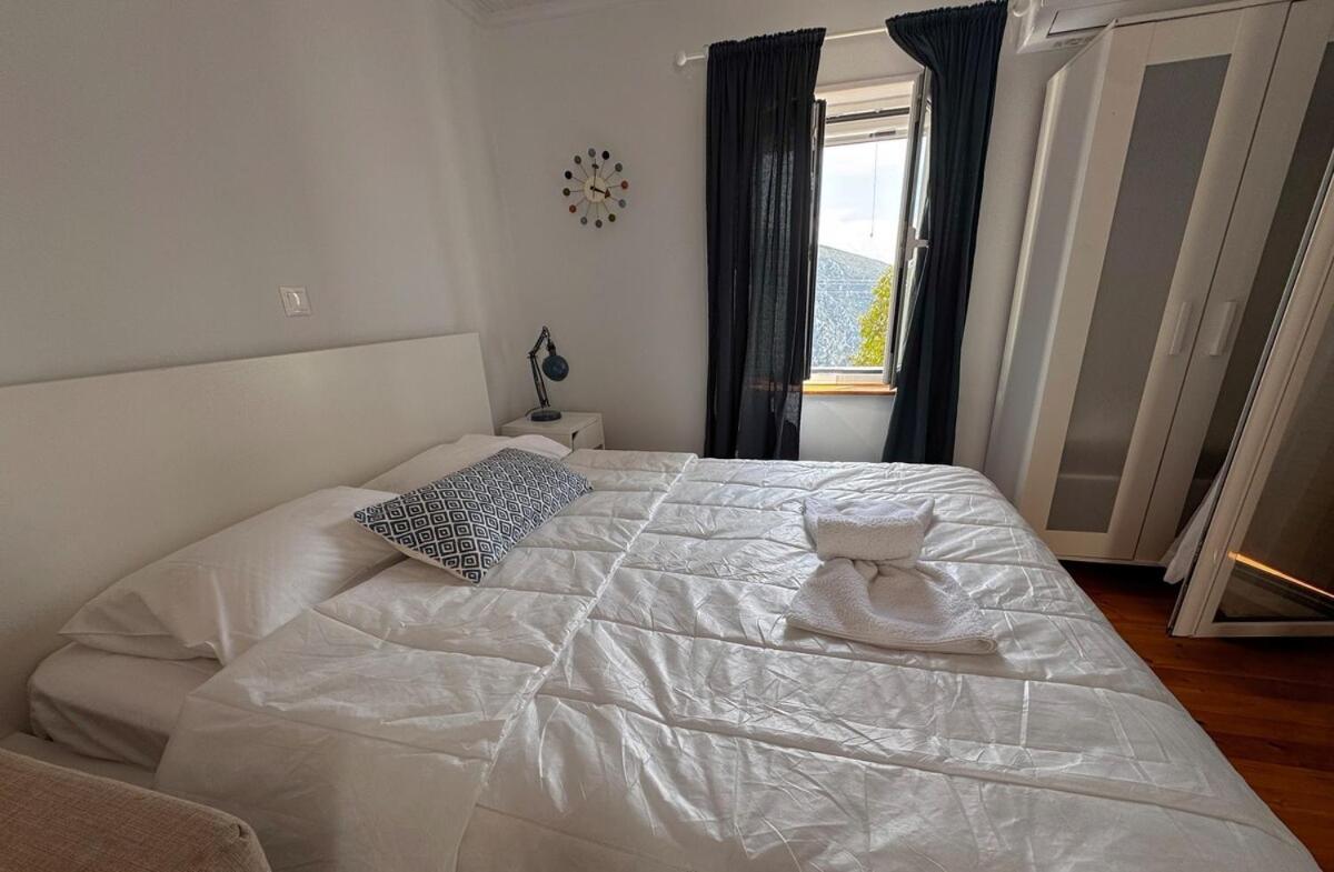 Delphi Sunset Studio