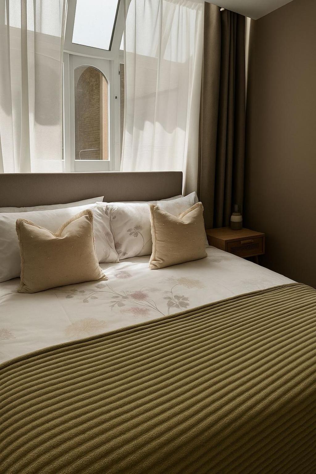 Stunning 2BR in the heart of chelsea