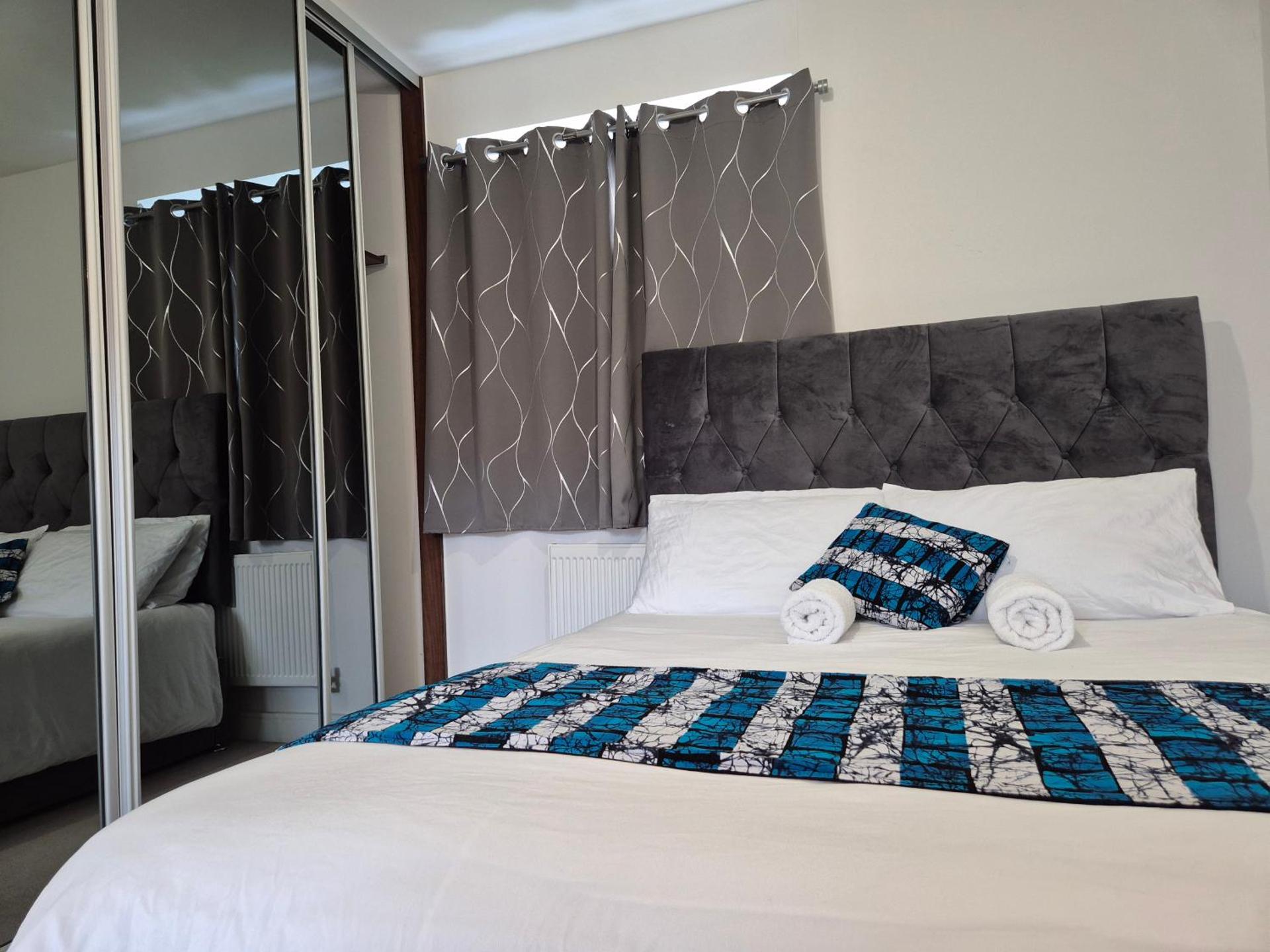 Double Room in a shared 4 bedroom family home in Broomfield