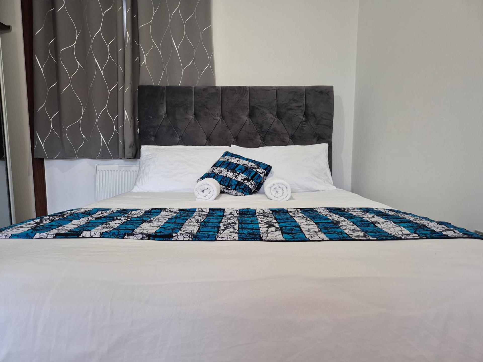 Double Room in a shared 4 bedroom family home in Broomfield