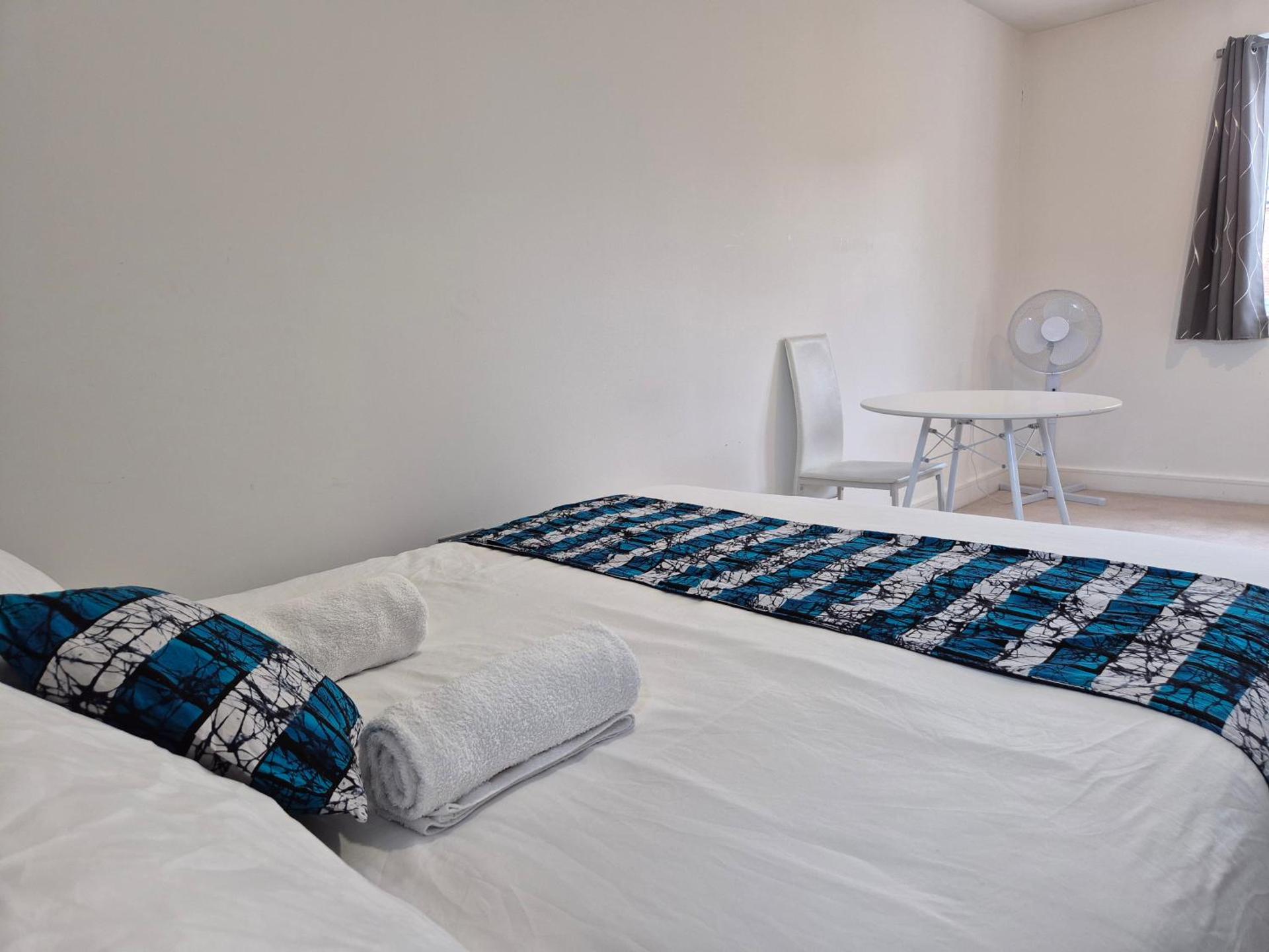 Double Room in a shared 4 bedroom family home in Broomfield