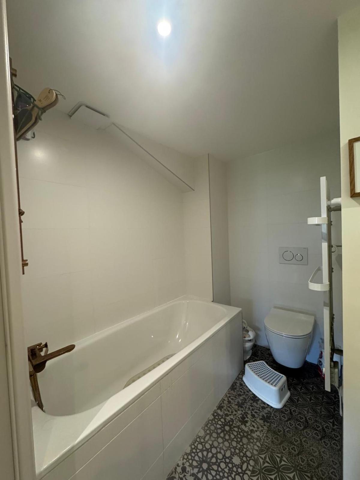 Dans Chalet aux Chartreux - T4 Duplex 100m2 traversant Vue Lac - Fibre, Golf