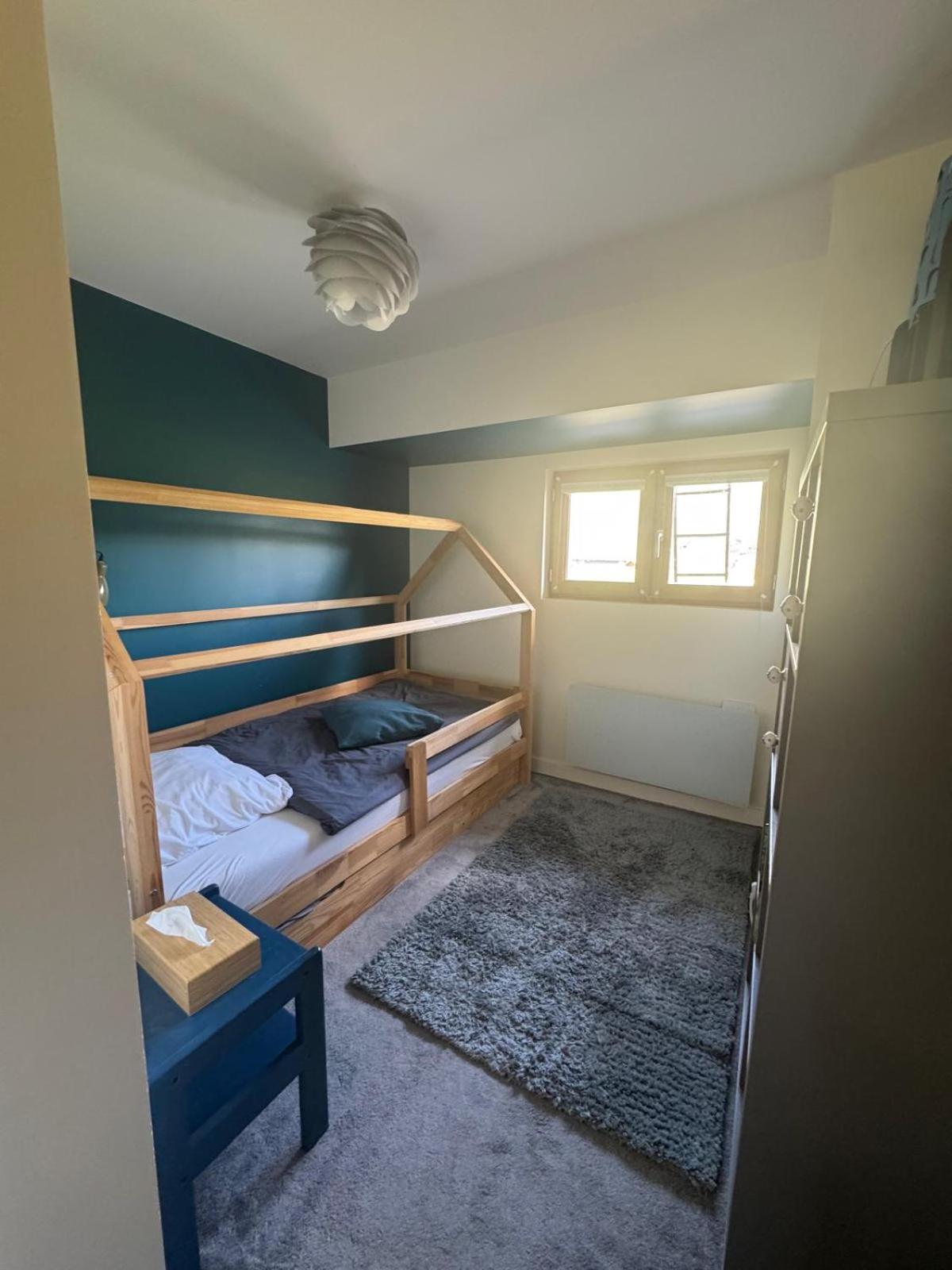 Dans Chalet aux Chartreux - T4 Duplex 100m2 traversant Vue Lac - Fibre, Golf