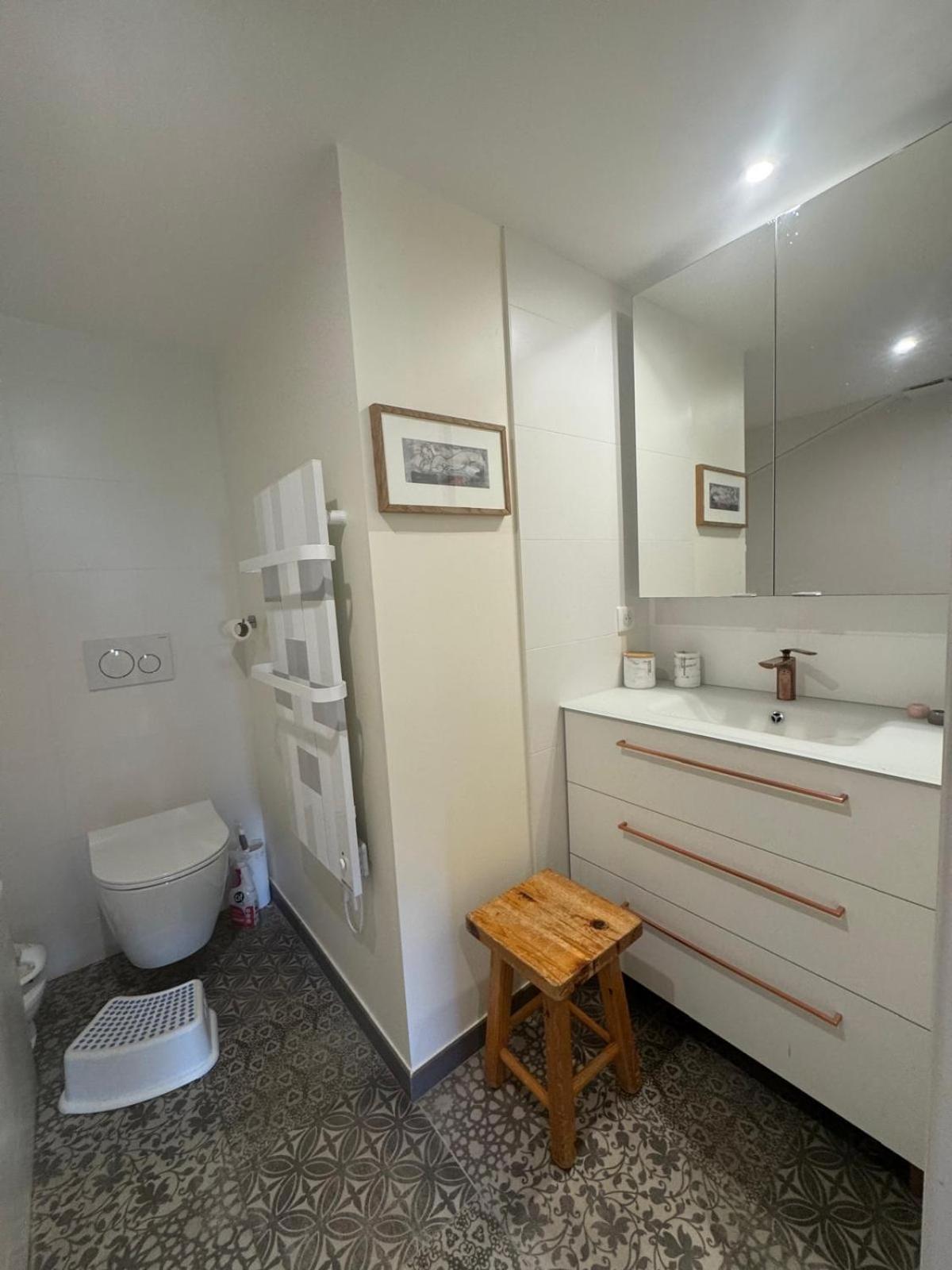 Dans Chalet aux Chartreux - T4 Duplex 100m2 traversant Vue Lac - Fibre, Golf