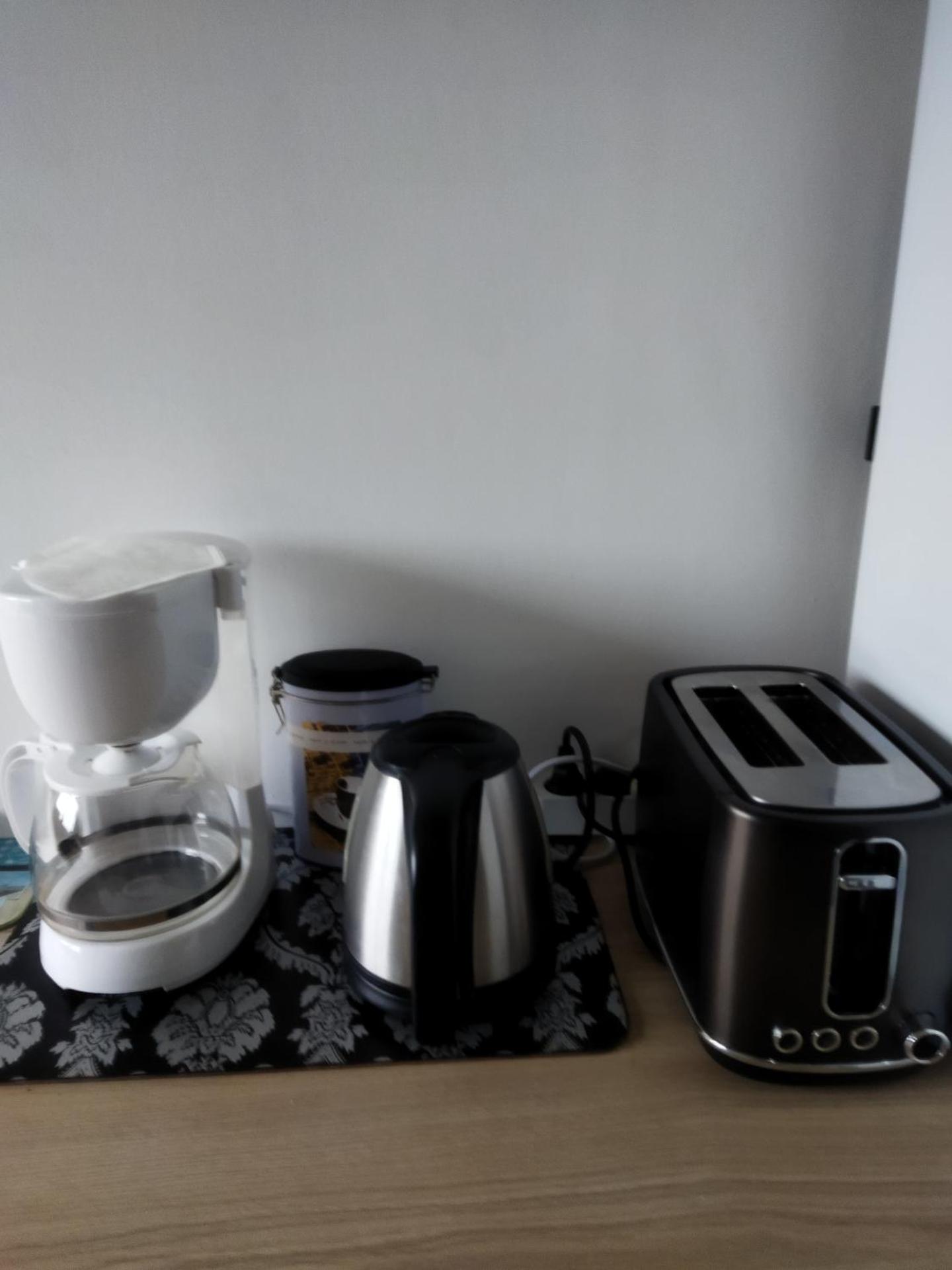 Coffee/tea facilities