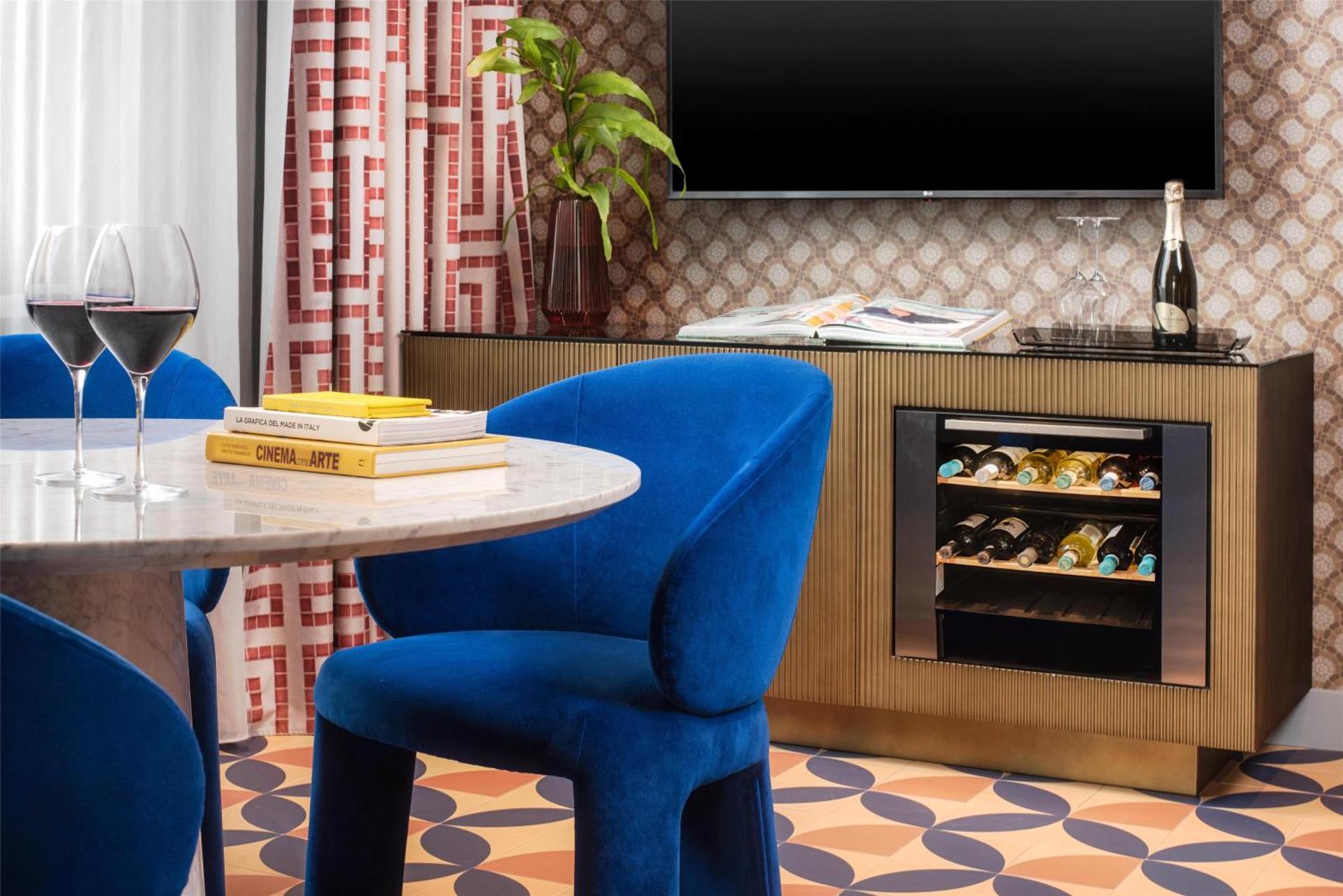 Photo of the whole room