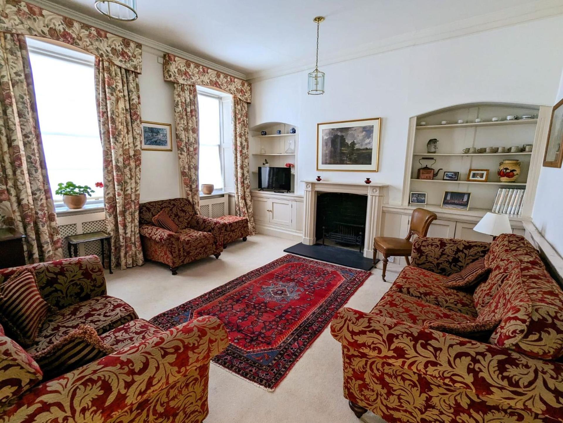 Communal lounge/ TV room