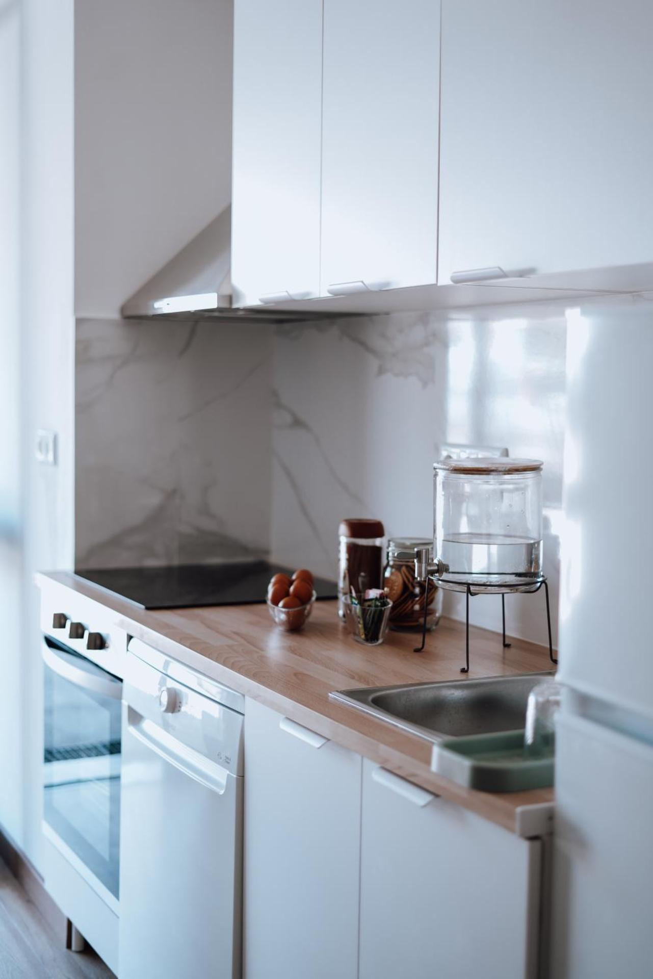 Kitchen or kitchenette