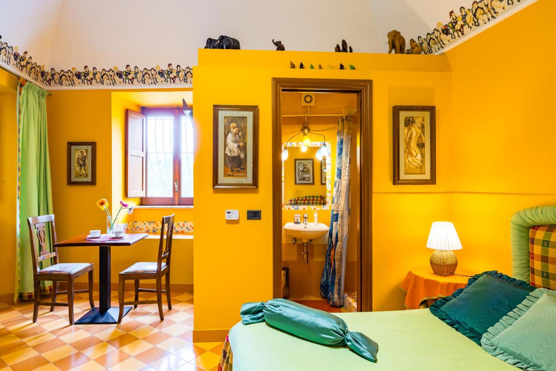 Photo of the whole room