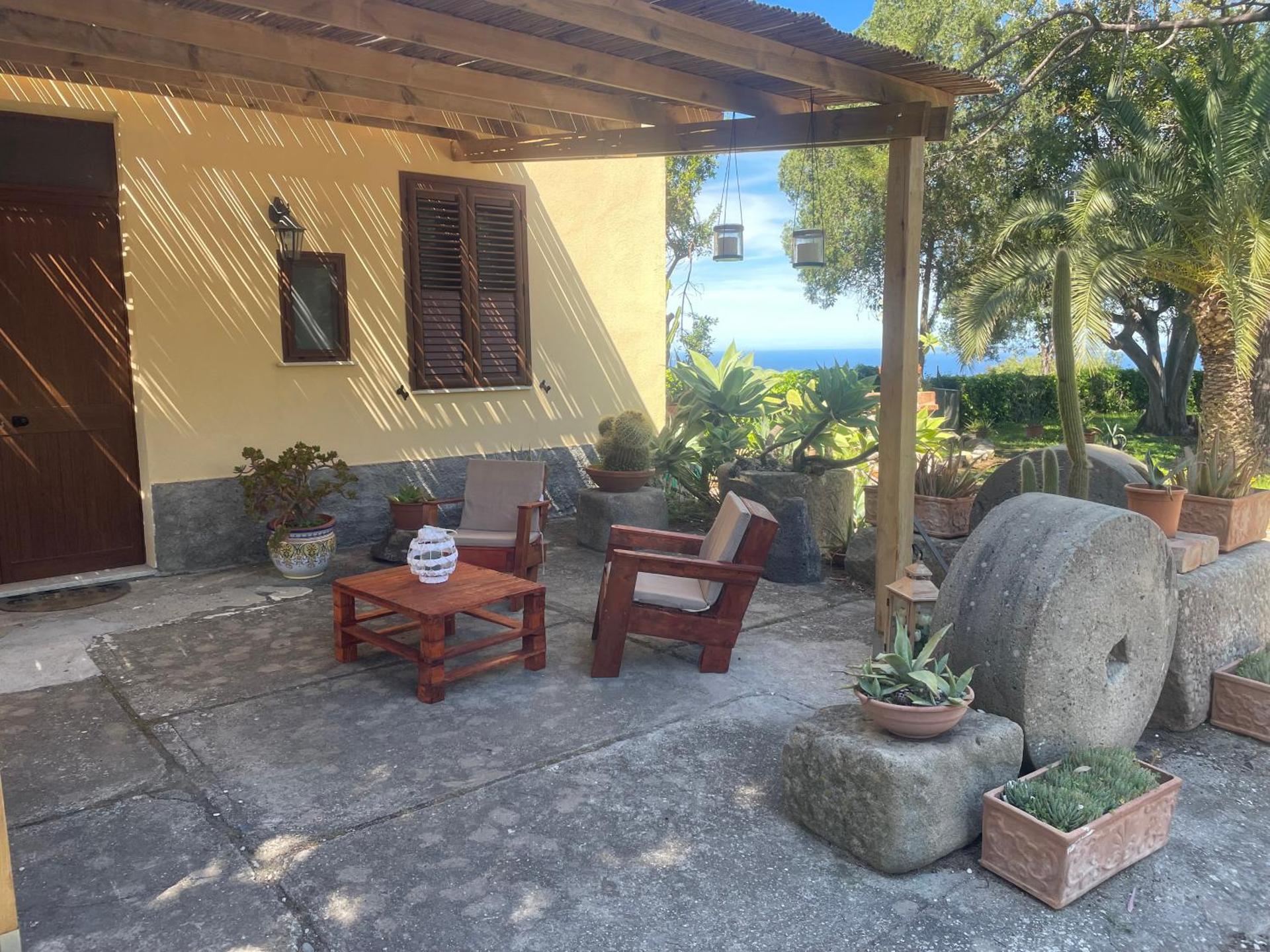 Bouganville in Villa Greco