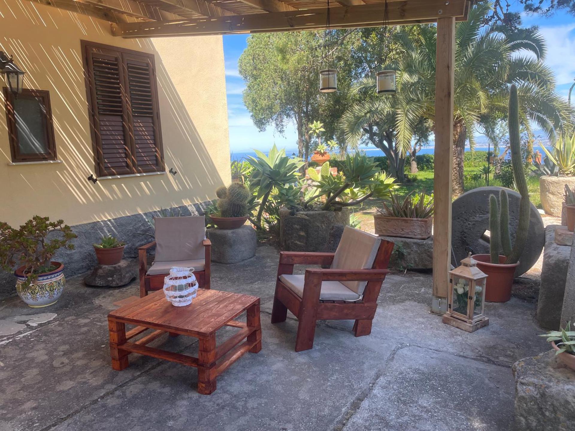 Bouganville in Villa Greco