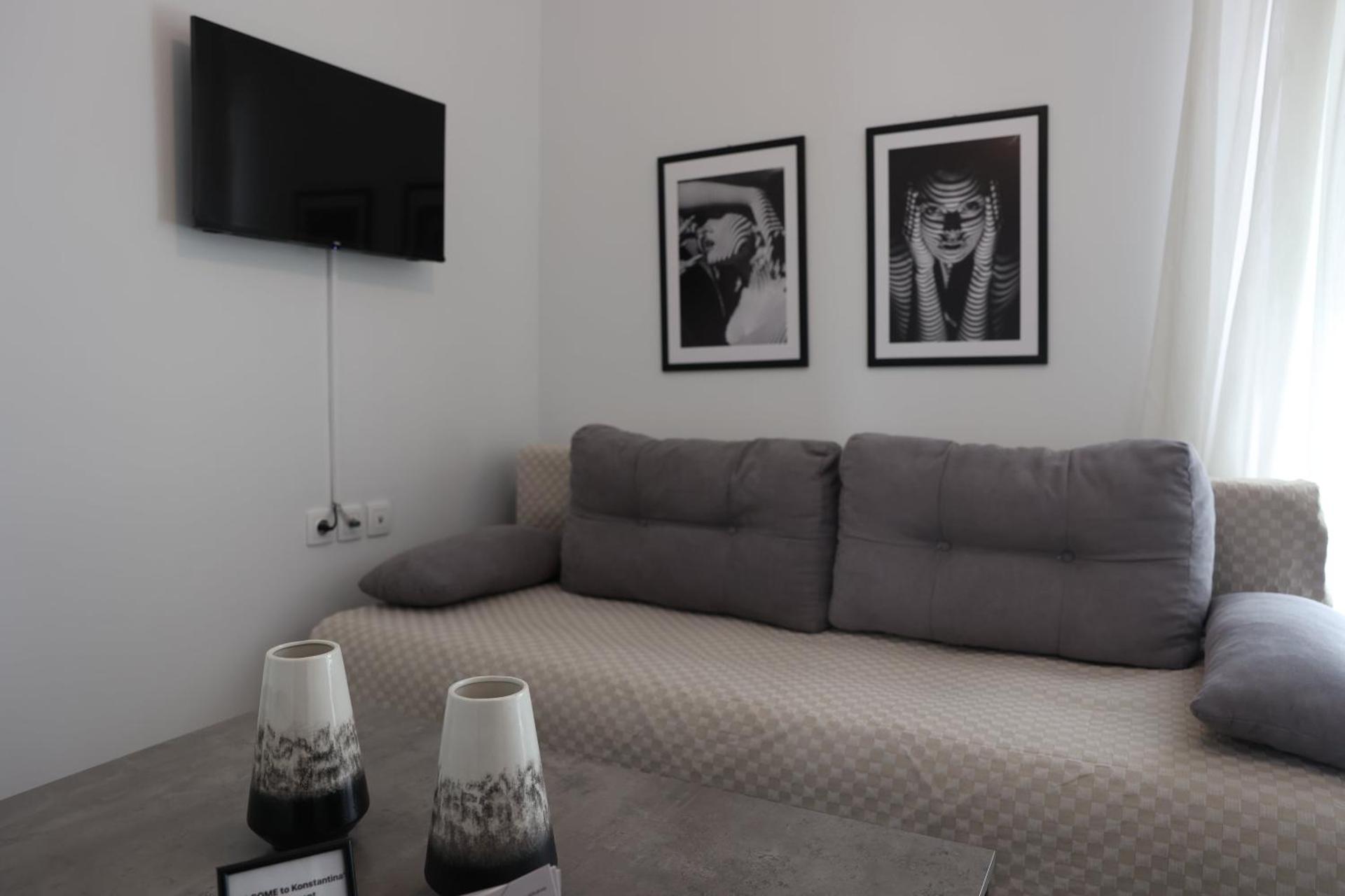 iliana's apartment 3