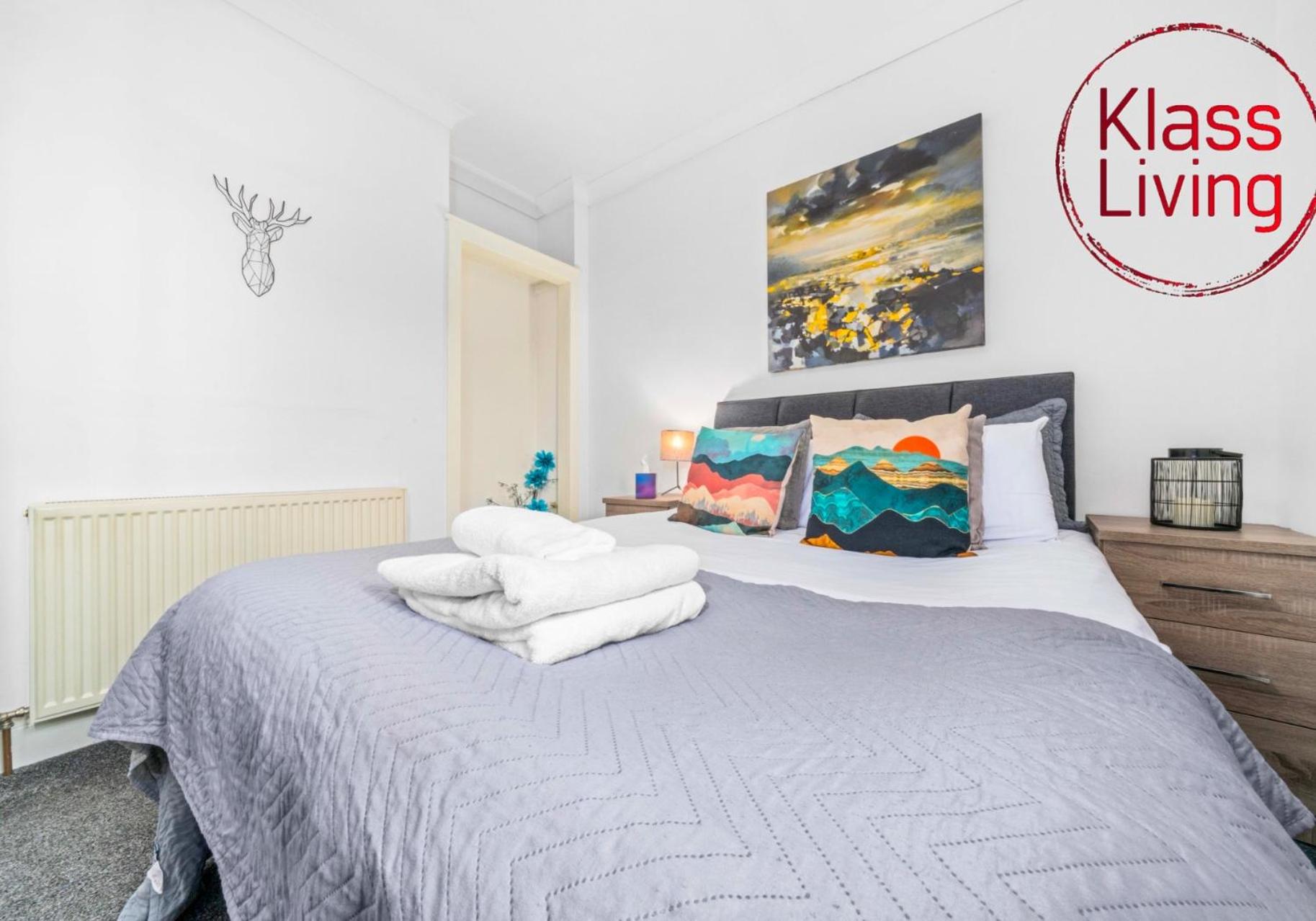 Broomfield Apartment by Klass Living Airdrie