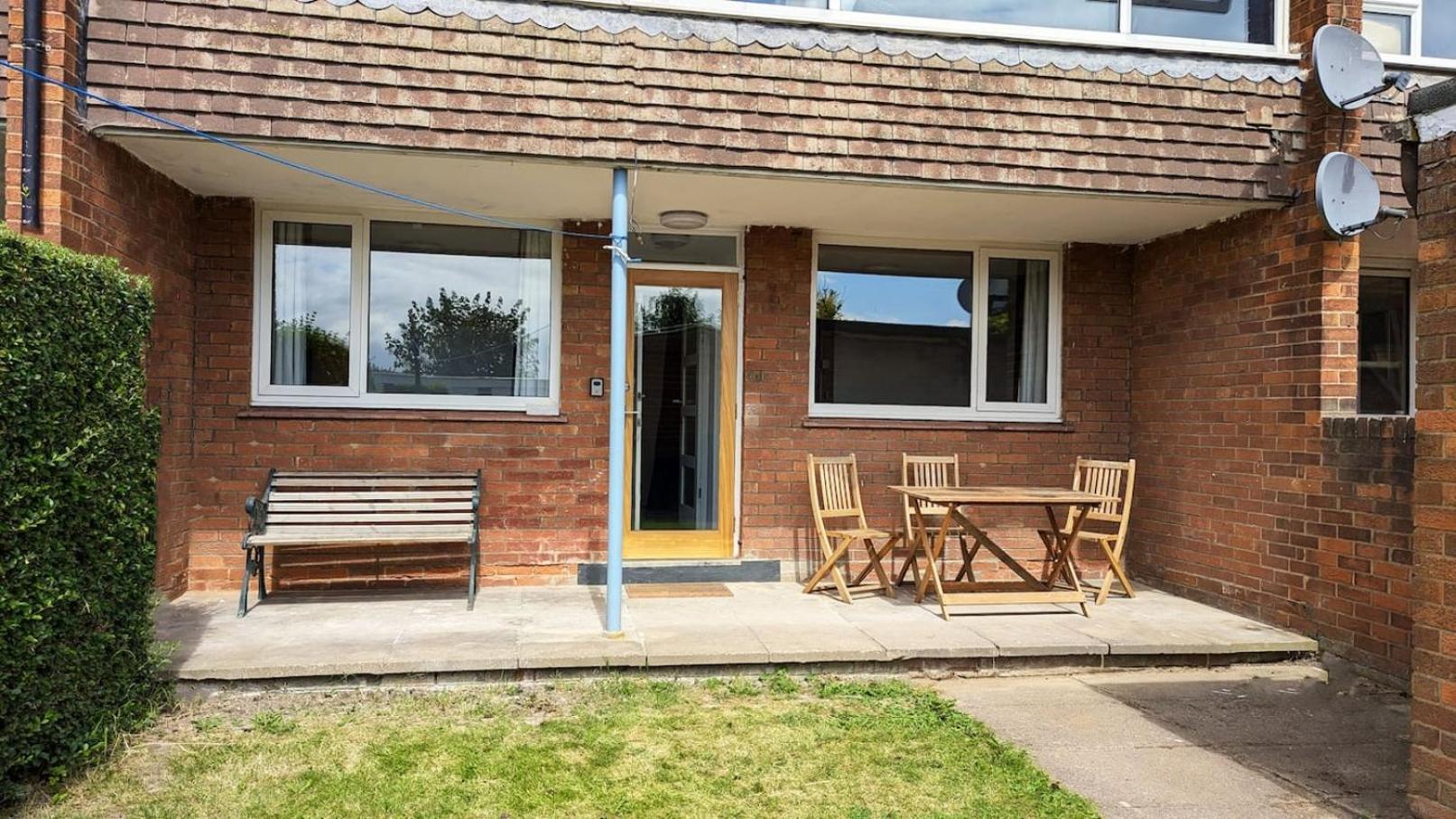 Quiet, Cozy Flat & Garden In Leafy Sheffield Area