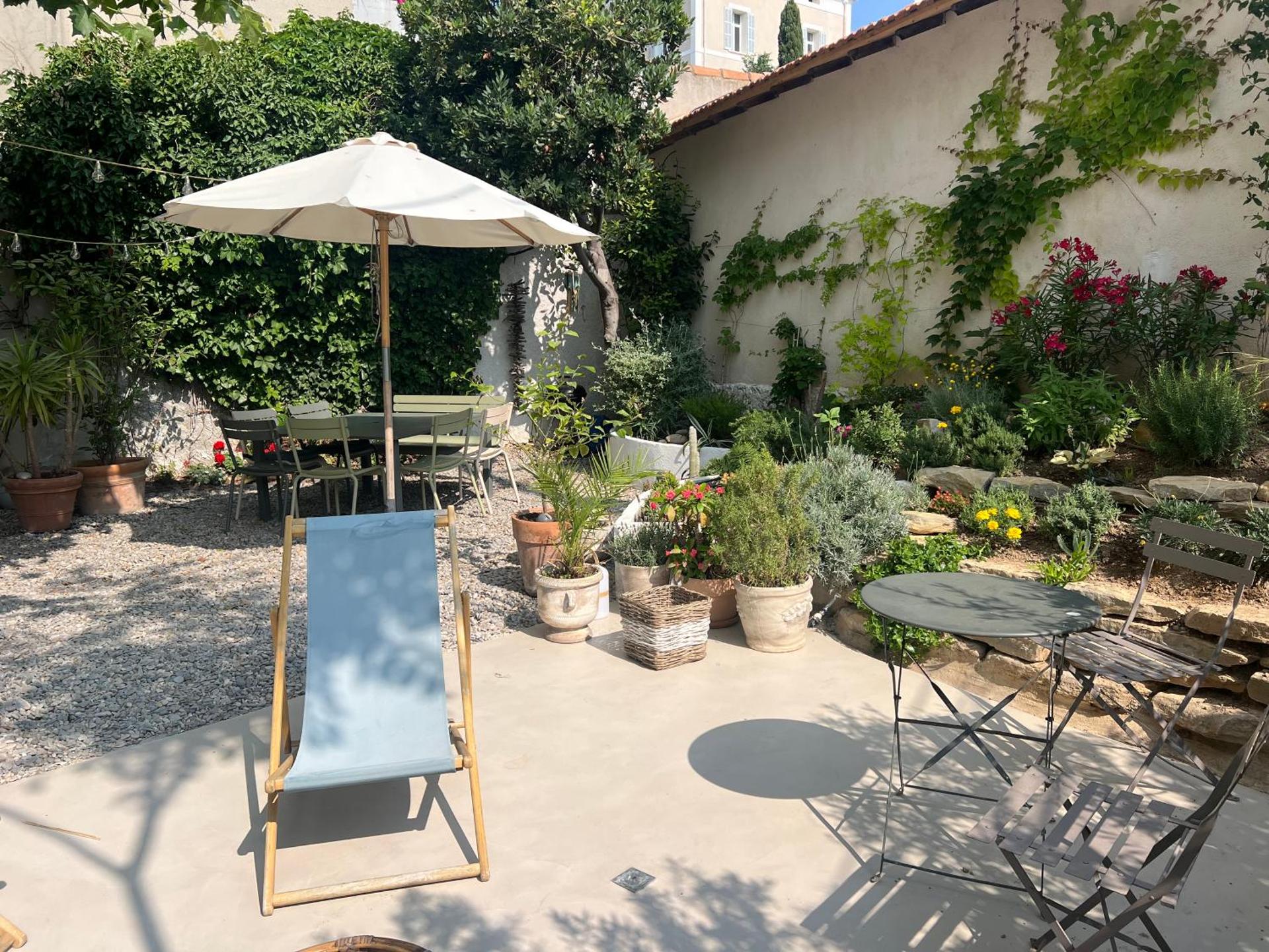 Bord de mer, magnifique appartement de 150m2 avec jardin