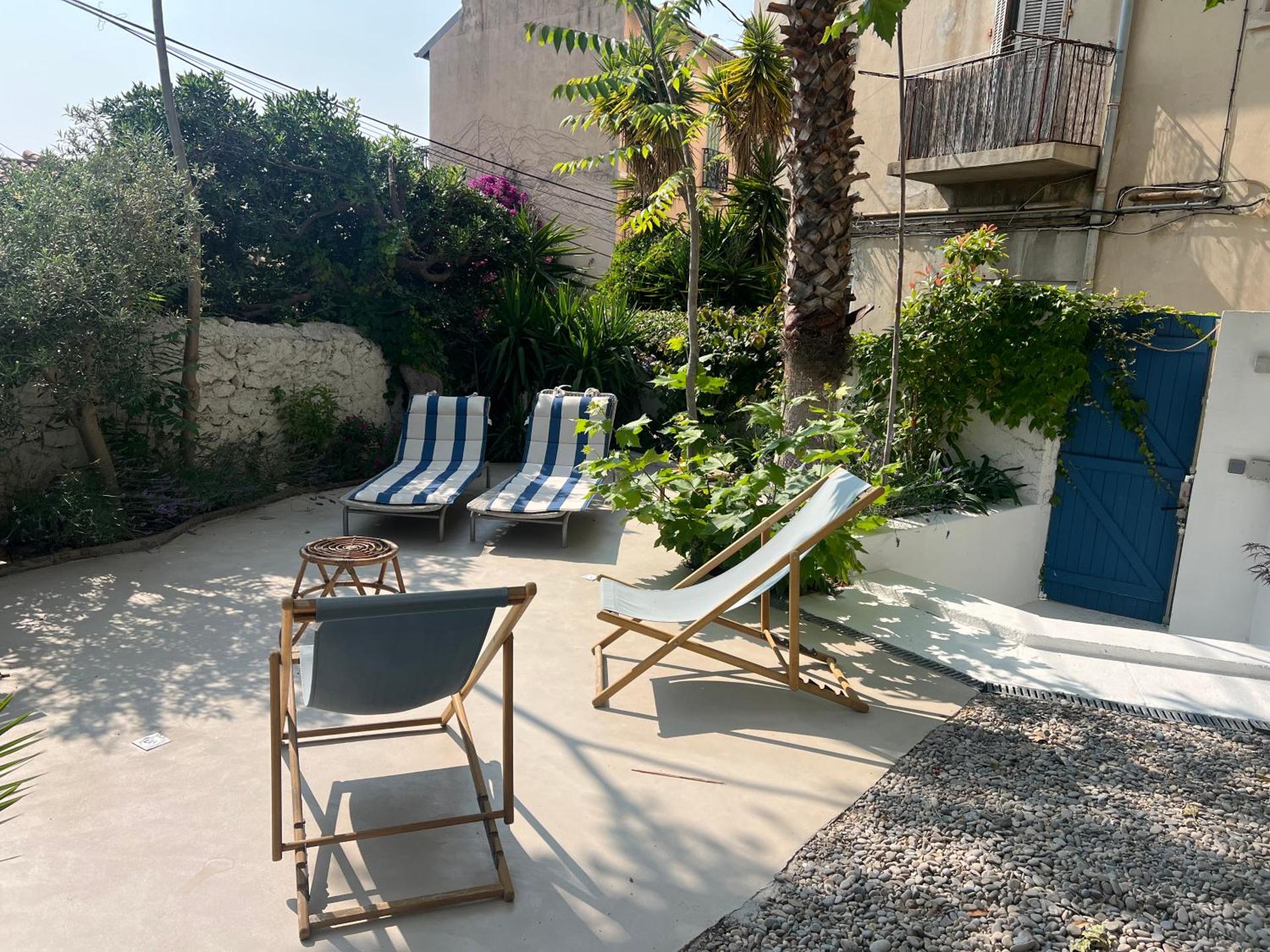 Bord de mer, magnifique appartement de 150m2 avec jardin