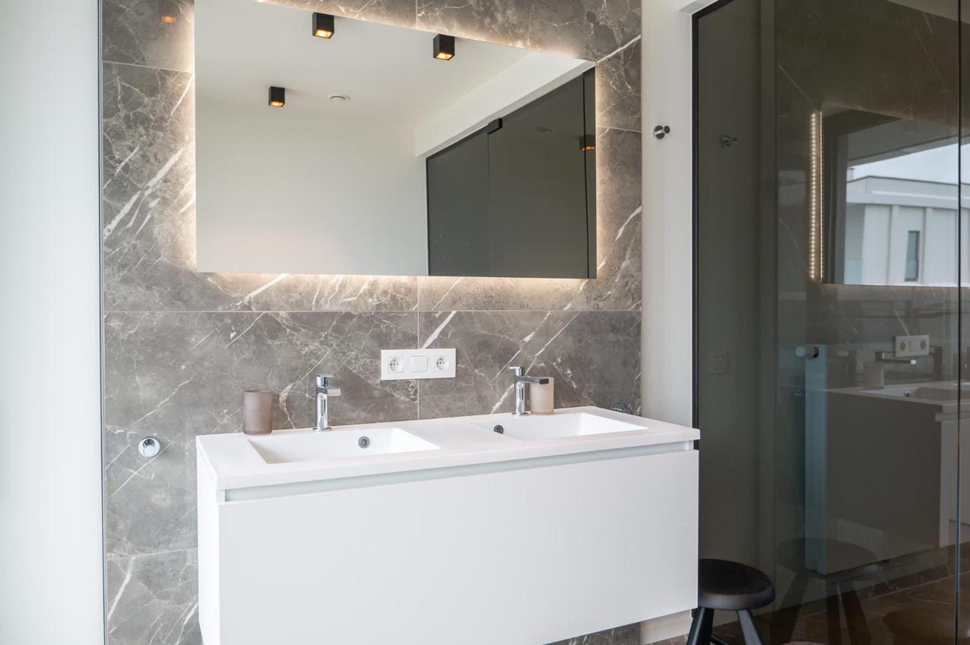 Luxurious 3BR app with unbelievable views