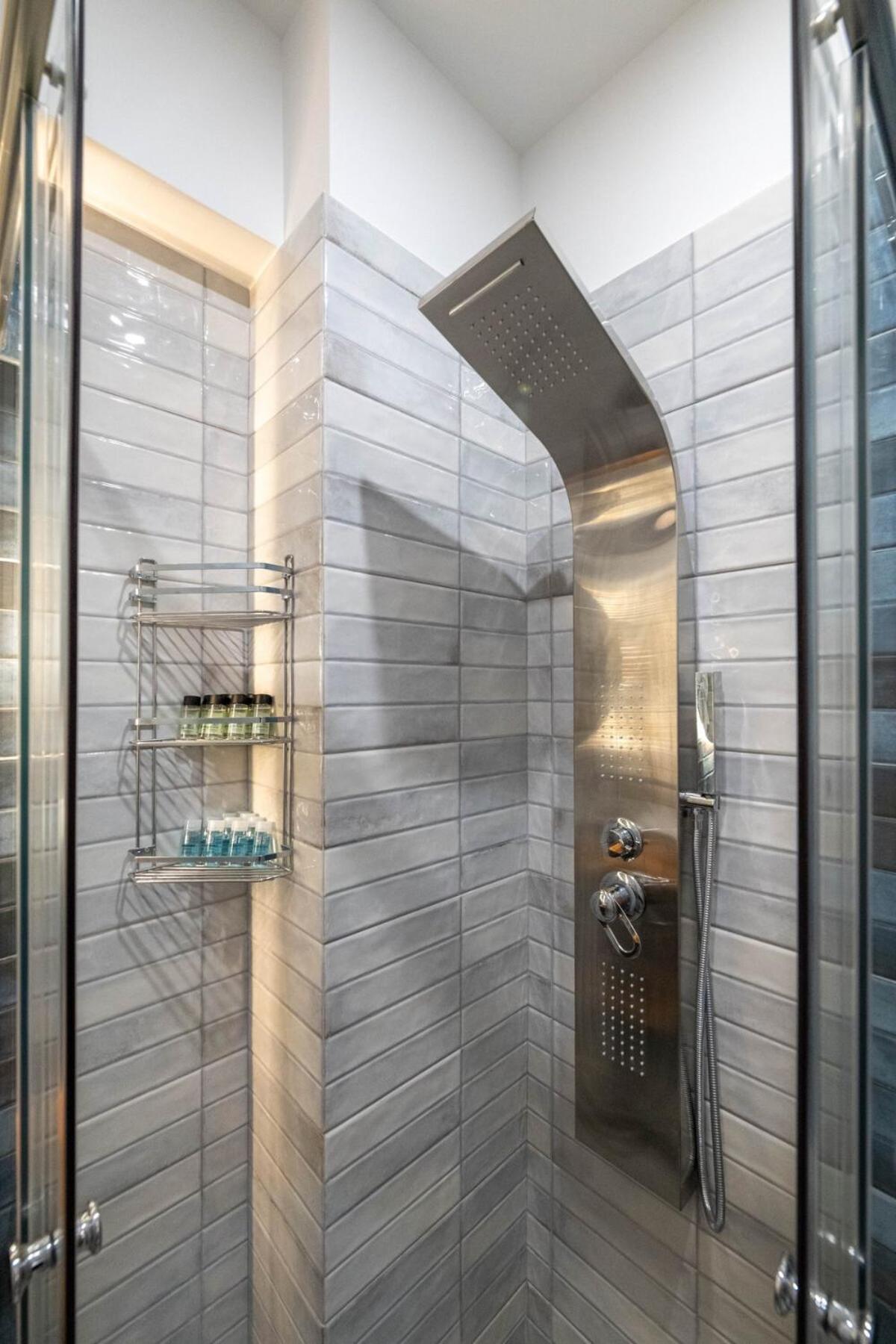 Zenon Homes 3nd Floor, Kalamata Center