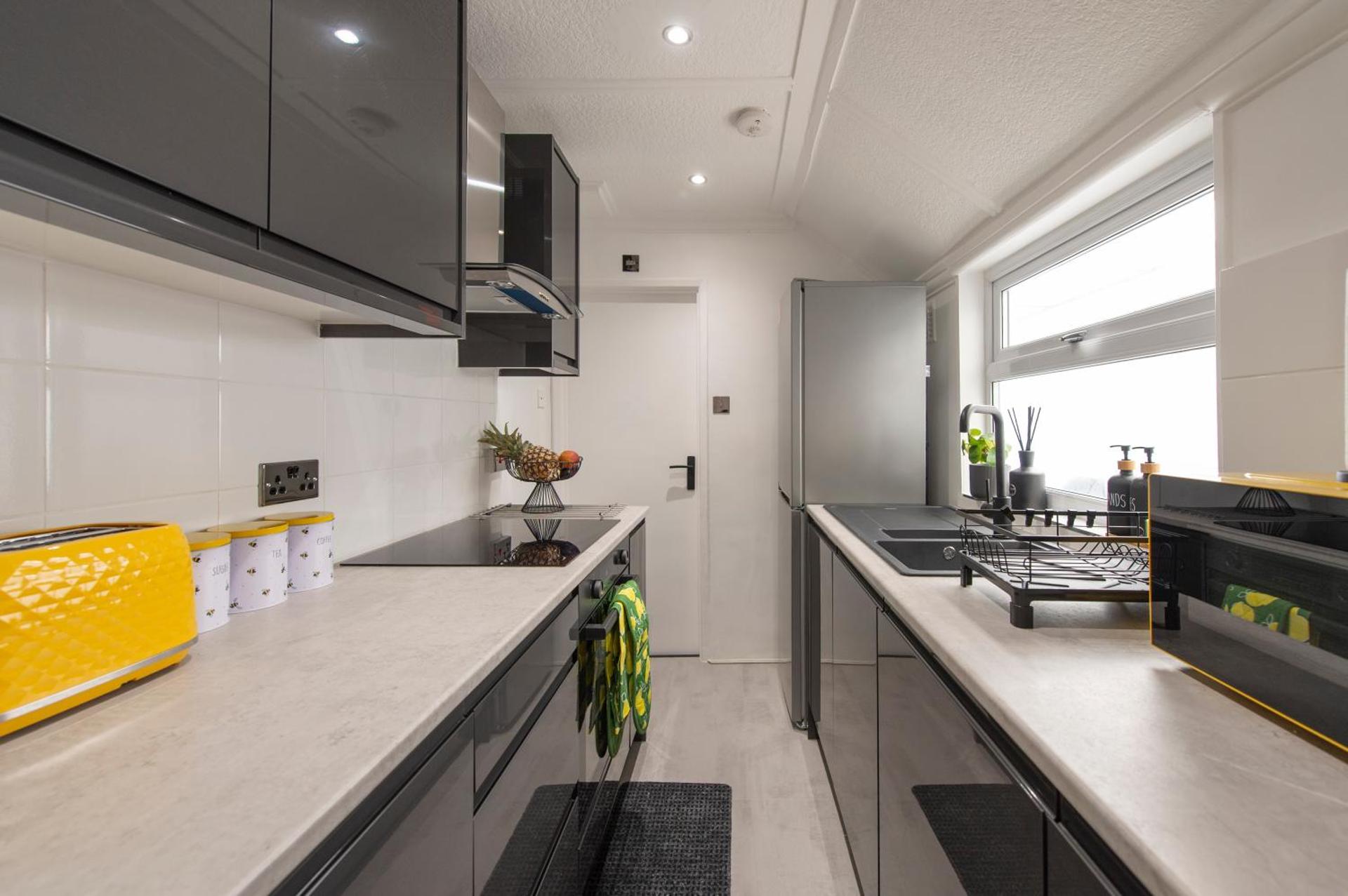 Kitchen or kitchenette