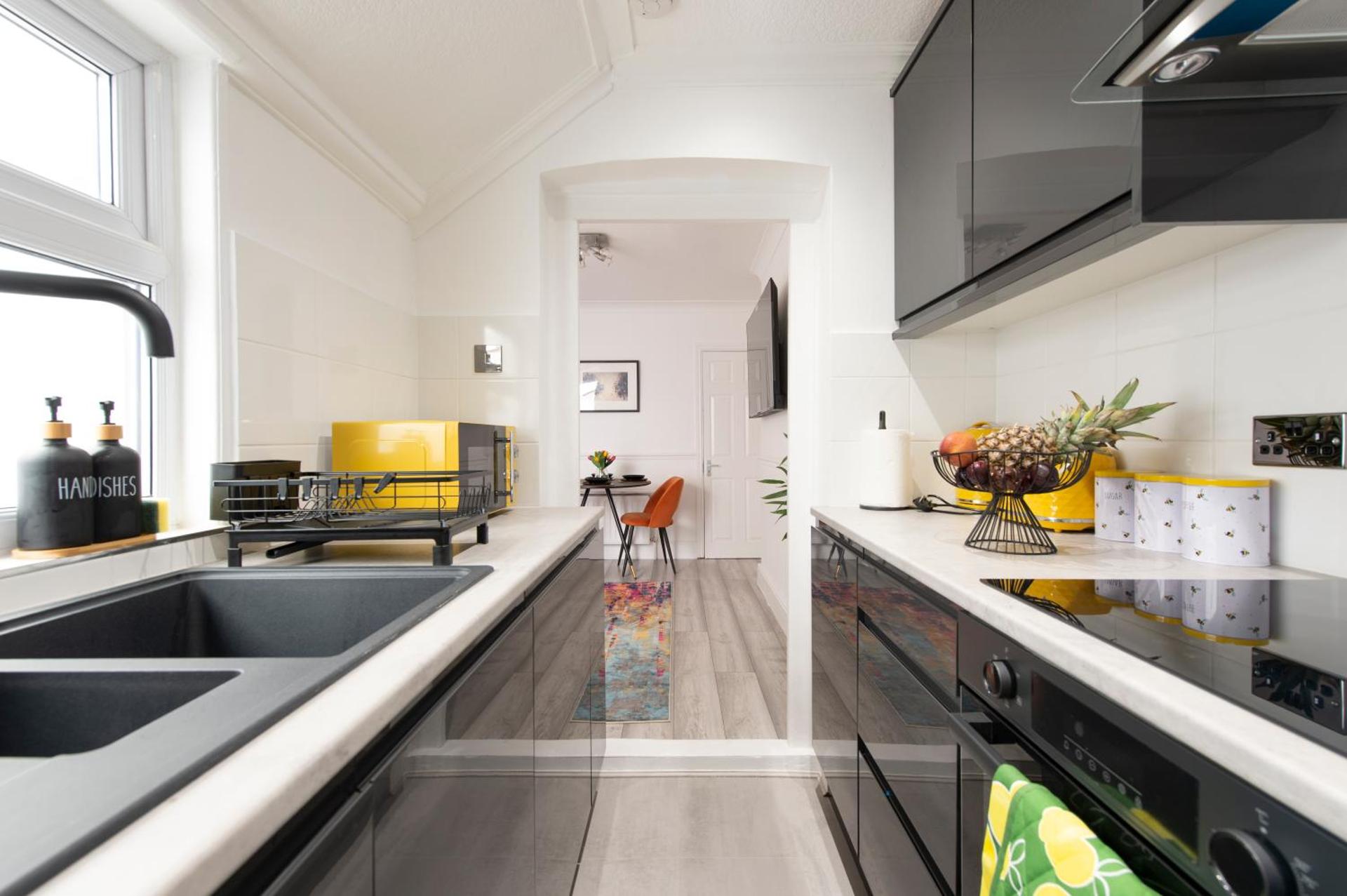 Kitchen or kitchenette